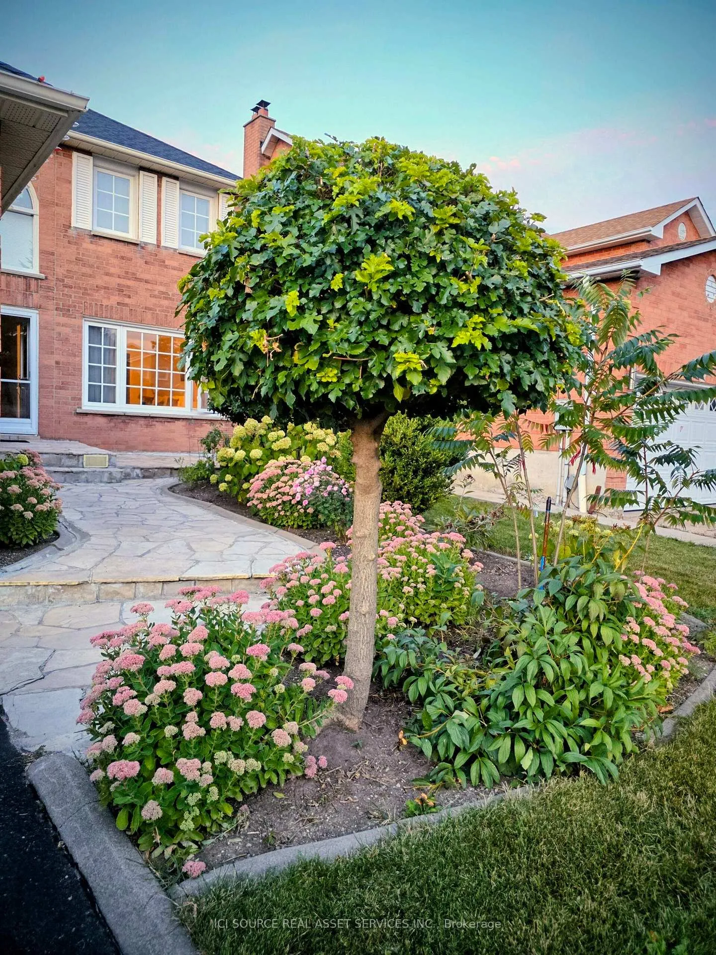 Photo 13 of 20 Plover Place, Brampton, Fletcher's Creek South — HOMEH