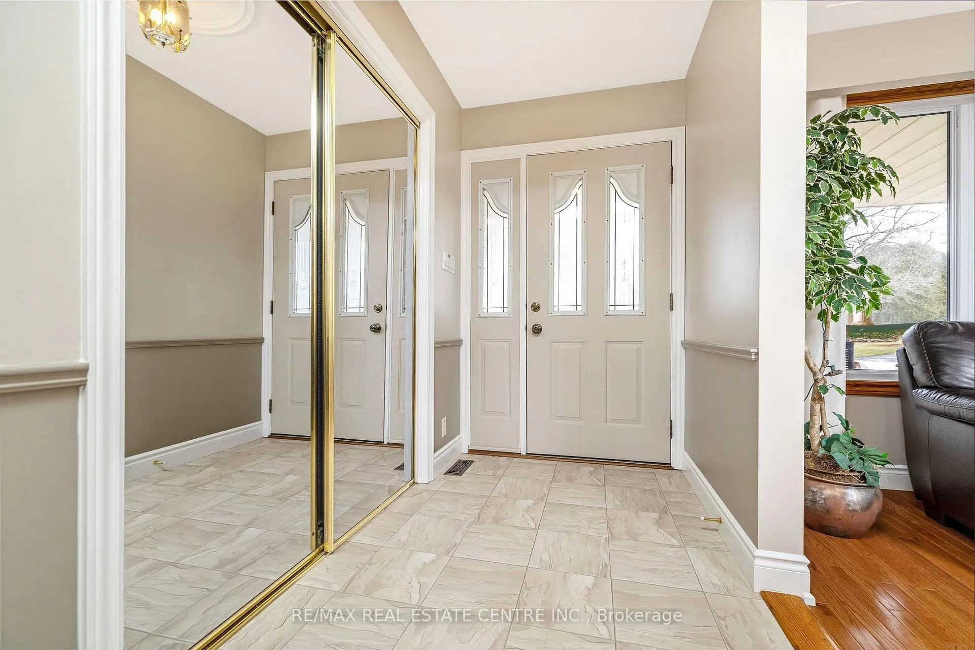 Photo 8 of 9 Cloverdale Crescent, Wilmot — HOMEH