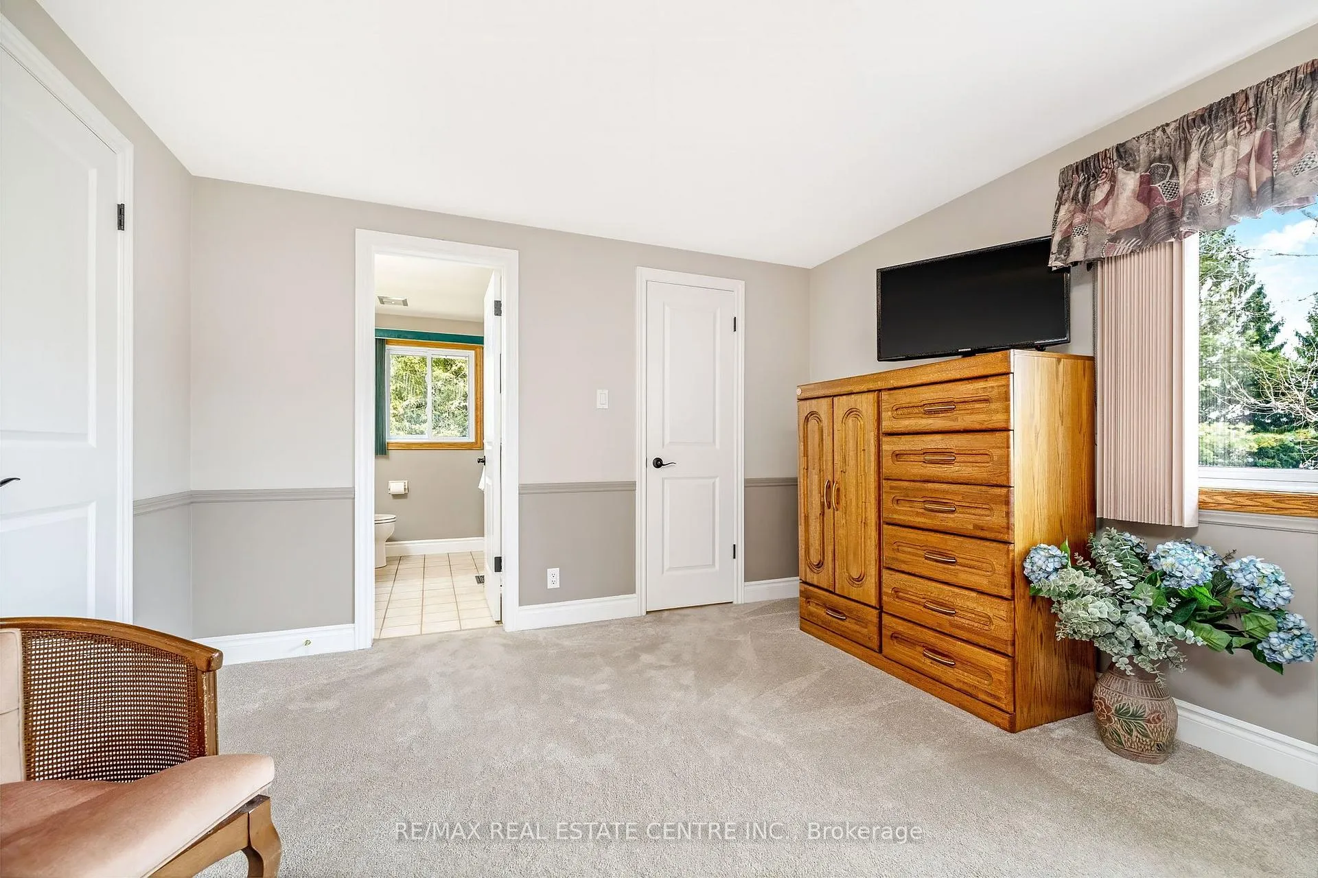 Photo 23 of 9 Cloverdale Crescent, Wilmot — HOMEH