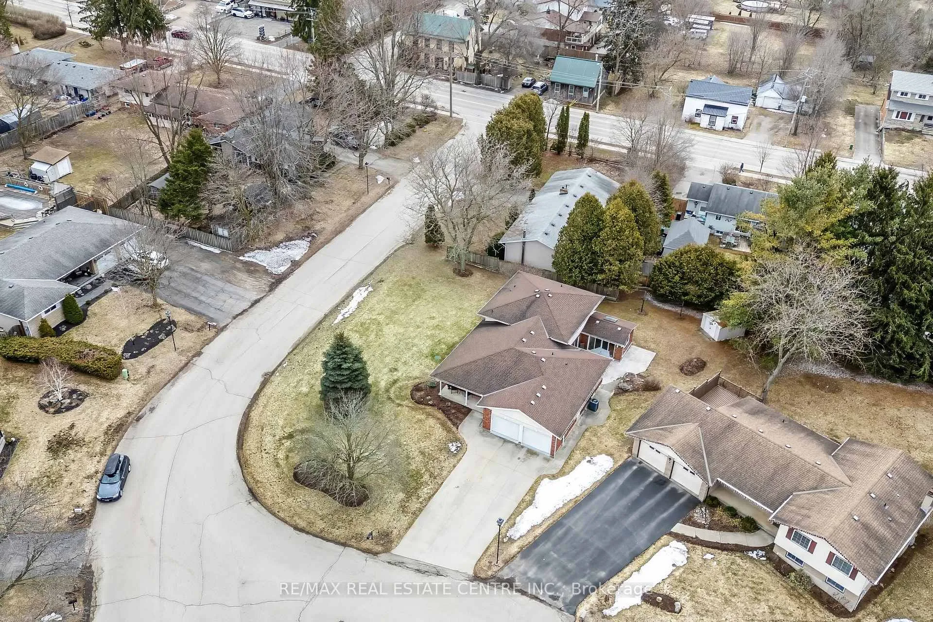 Photo 34 of 9 Cloverdale Crescent, Wilmot — HOMEH