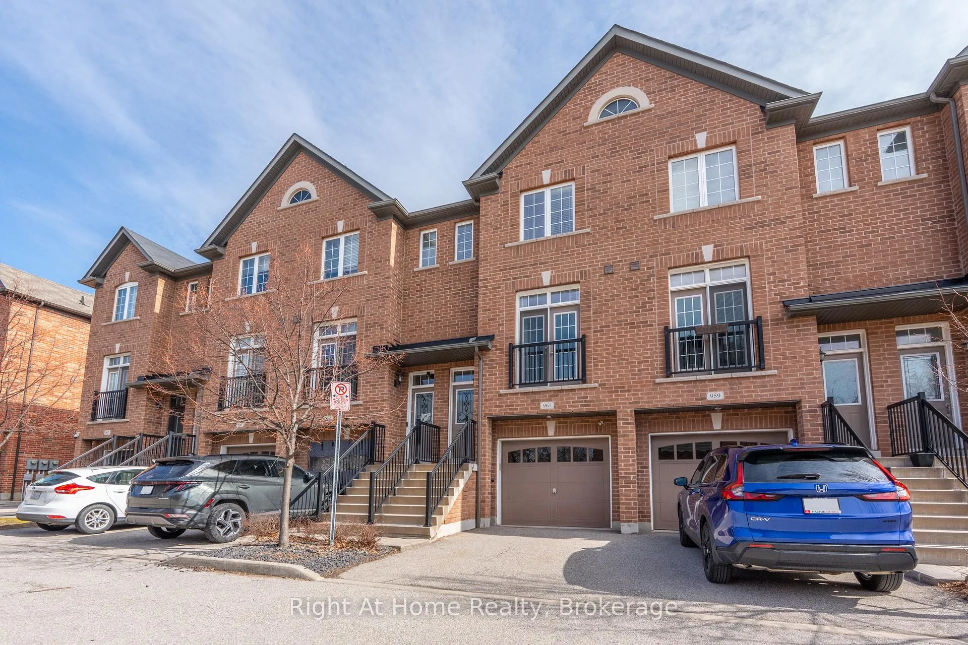 Photo 3 of 961 Reimer Common, Burlington, Freeman — HOMEH