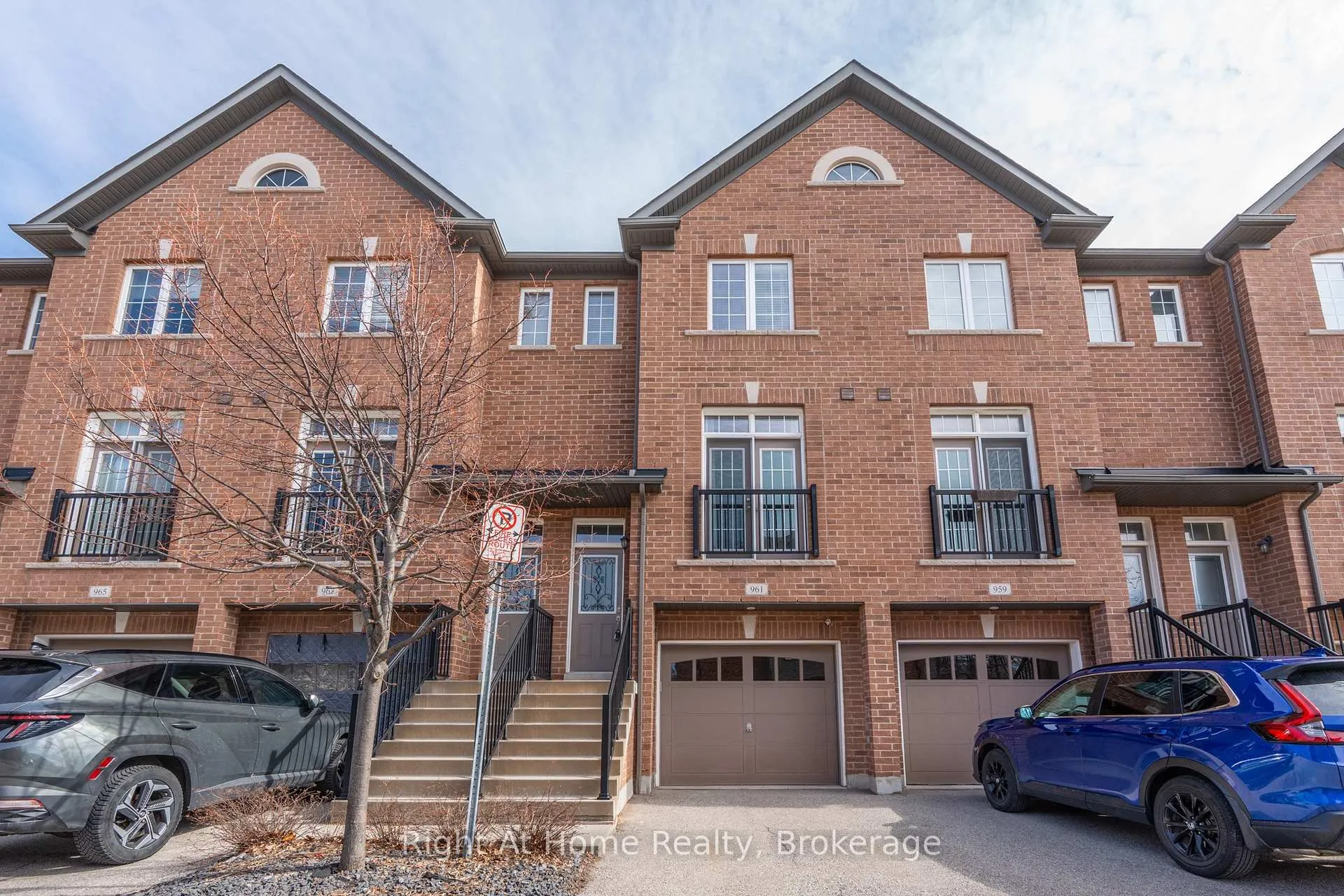Photo 4 of 961 Reimer Common, Burlington, Freeman — HOMEH
