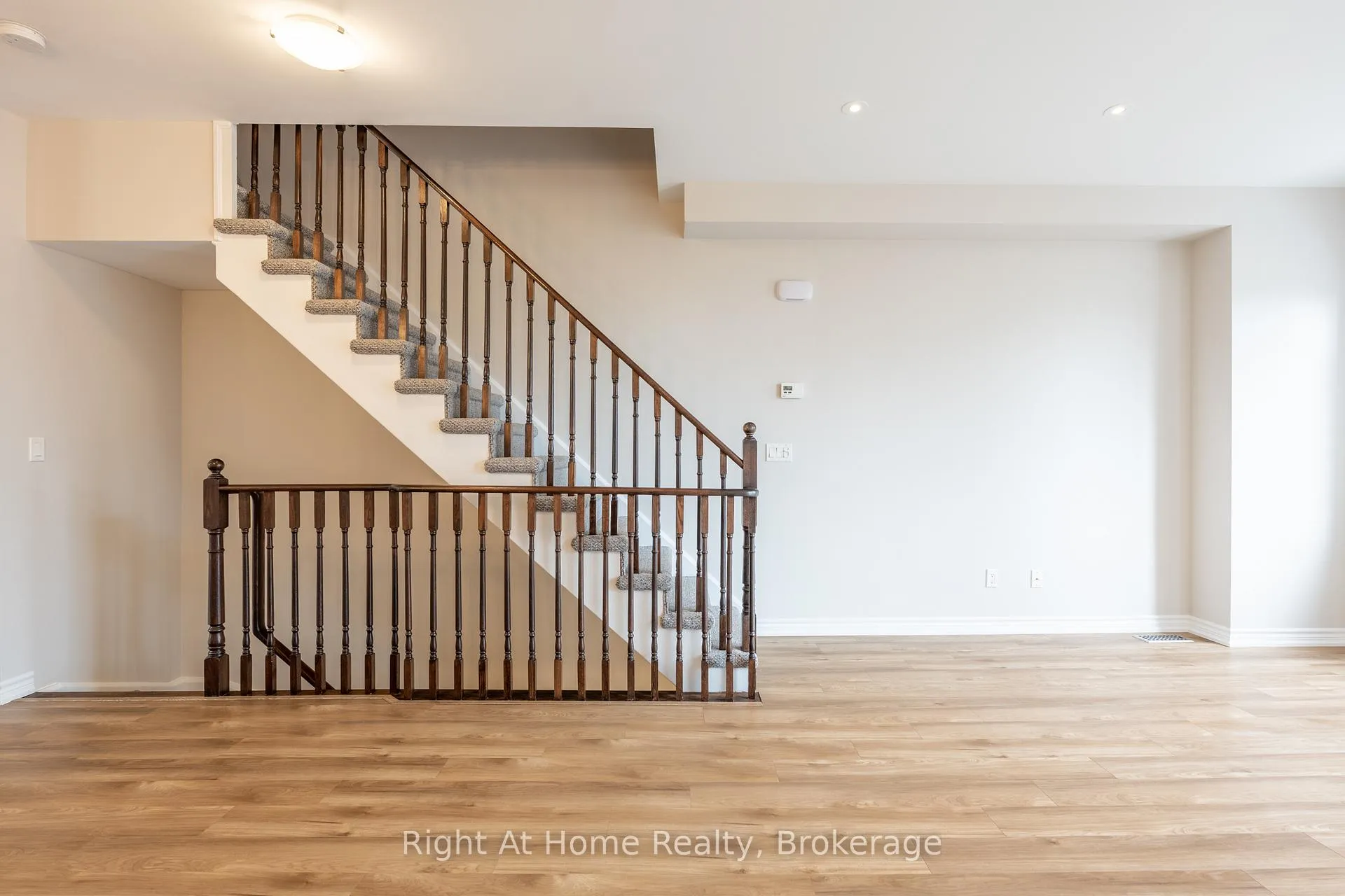 Photo 9 of 961 Reimer Common, Burlington, Freeman — HOMEH