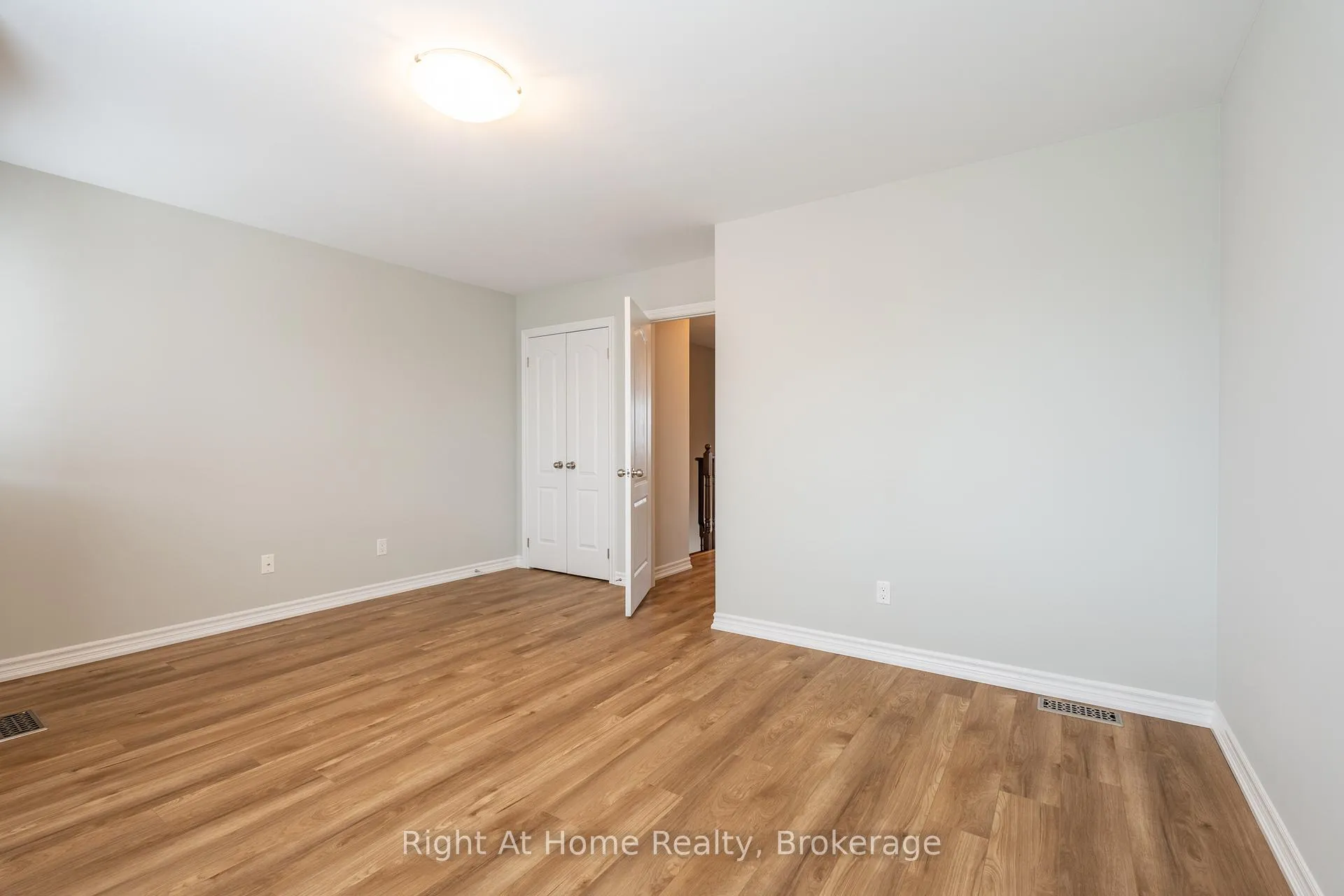 Photo 25 of 961 Reimer Common, Burlington, Freeman — HOMEH