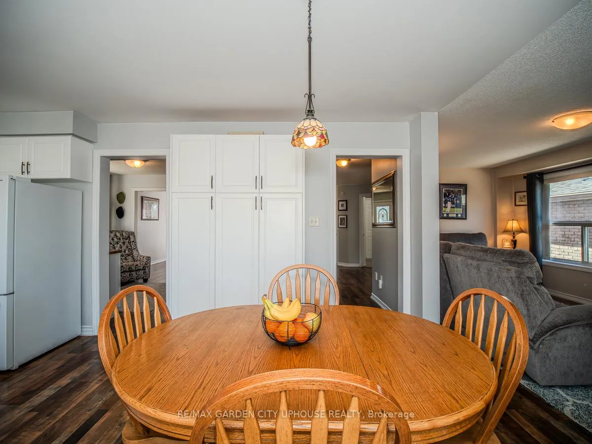 Photo 6 of 22 Grace Crescent, Barrie, Painswick South — HOMEH