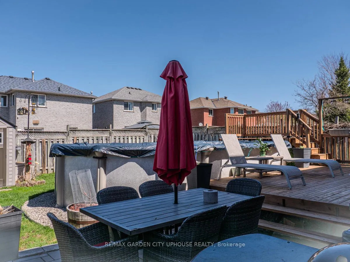 Photo 21 of 22 Grace Crescent, Barrie, Painswick South — HOMEH