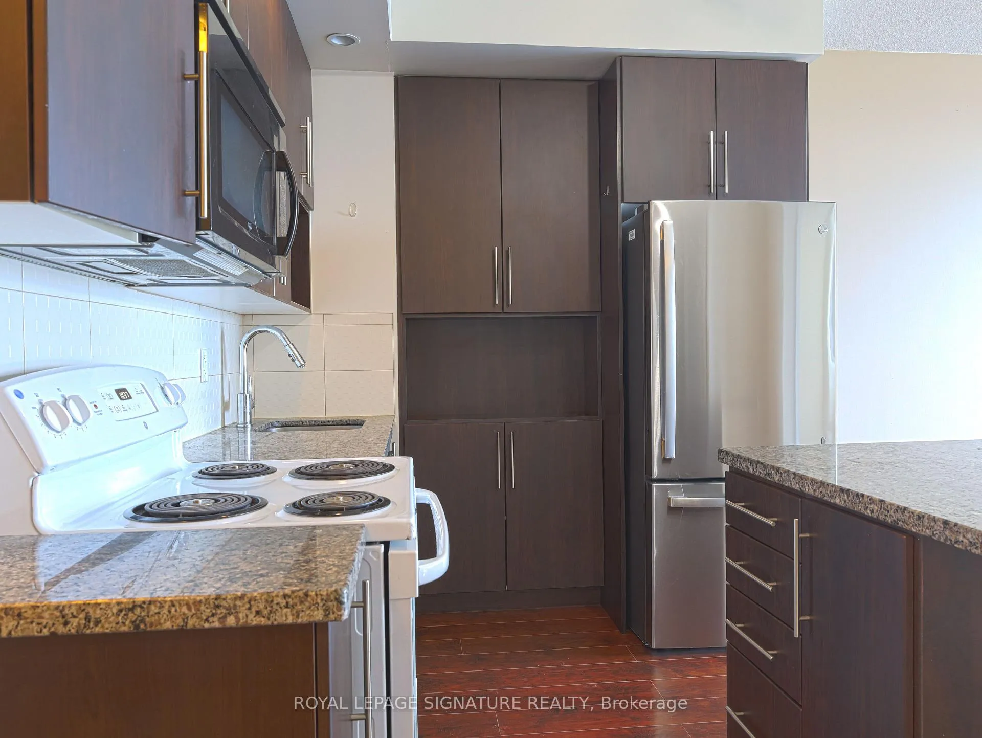 Photo 5 of Unit 3103, 28 Linden Street, Toronto, North St. James Town — HOMEH