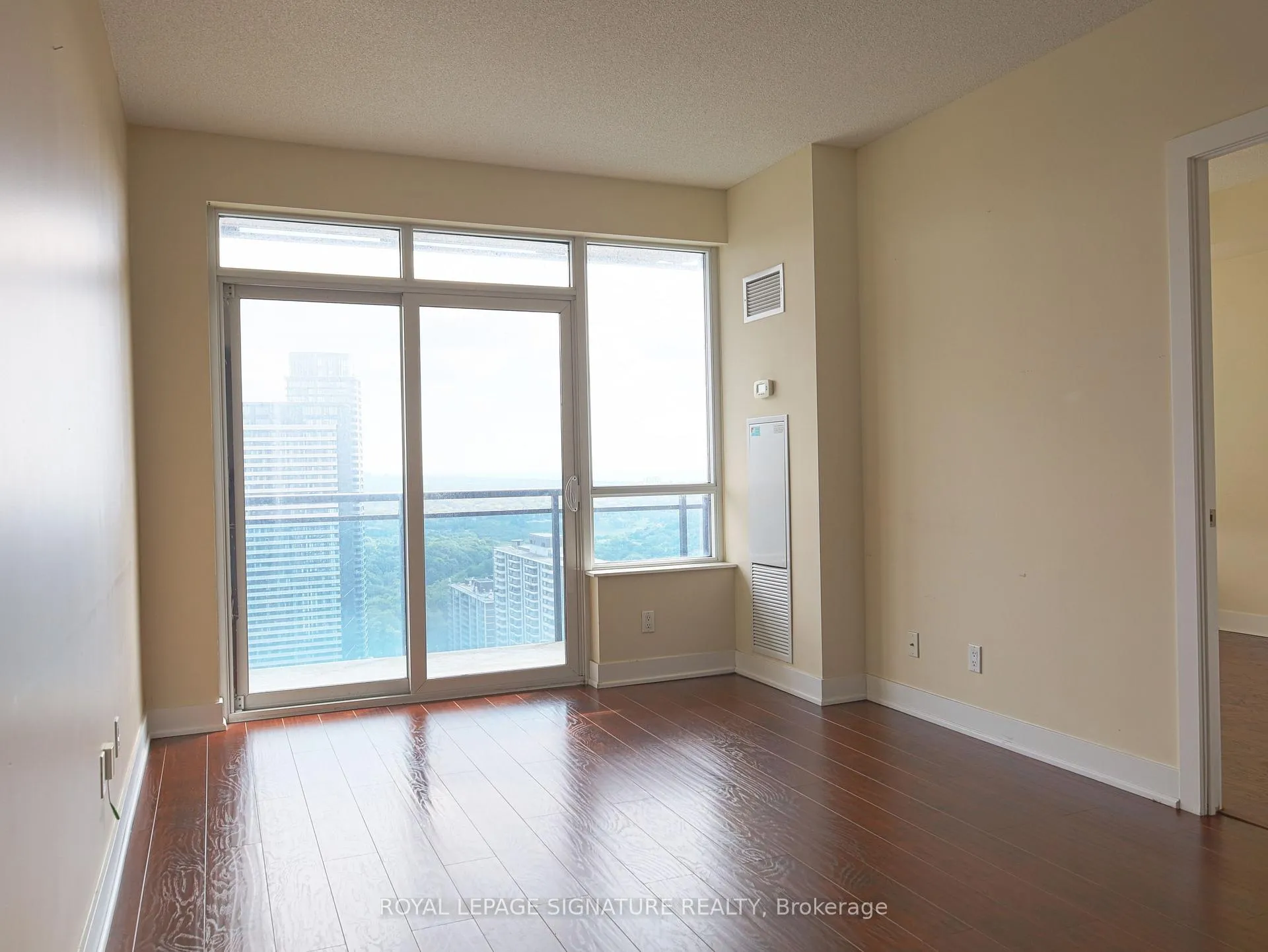 Photo 8 of Unit 3103, 28 Linden Street, Toronto, North St. James Town — HOMEH