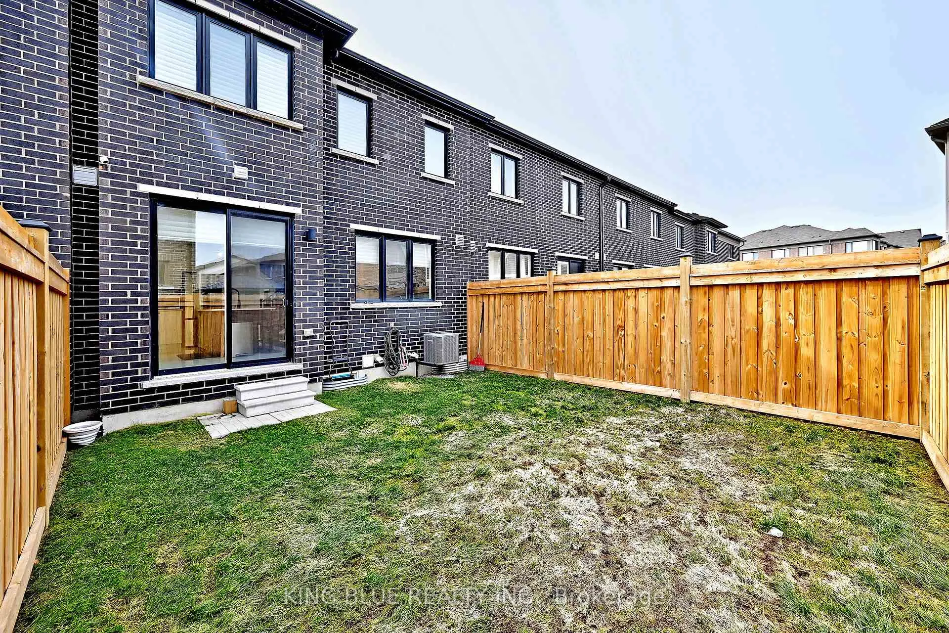 Photo 44 of 56 Lockyer Drive, Whitby, Rural Whitby — HOMEH