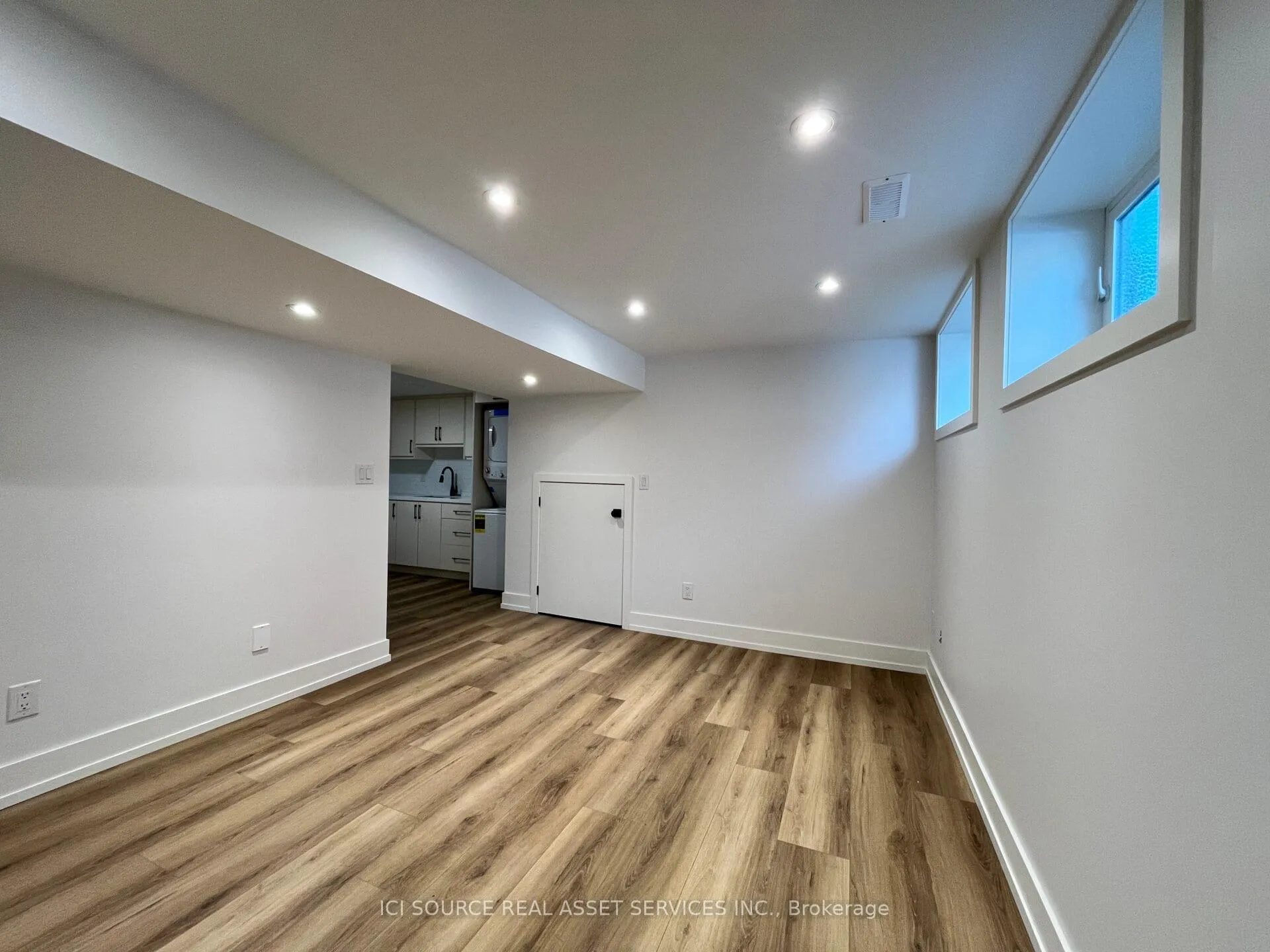 Front of Unit Basement, 7 Turnbull Road