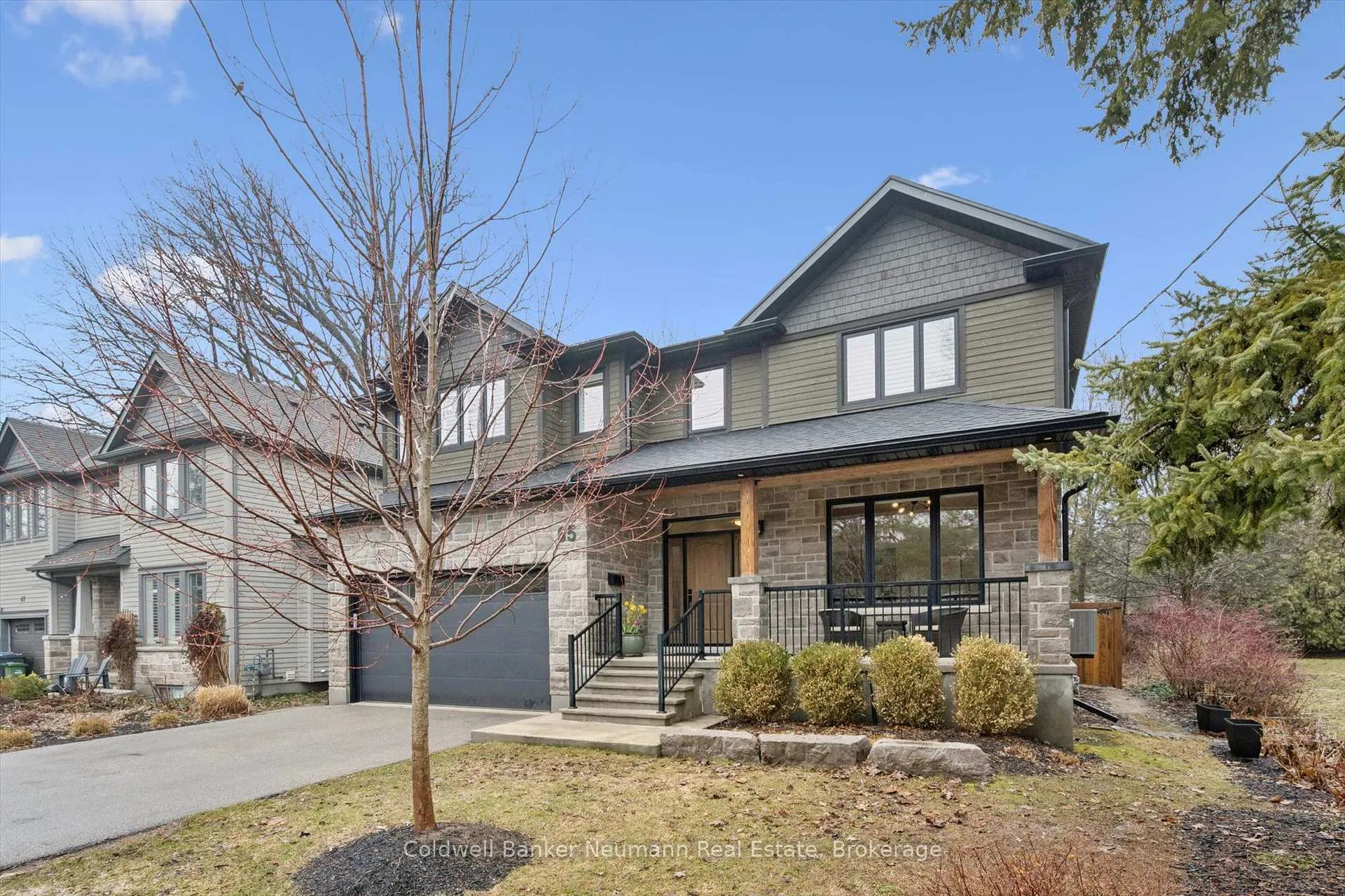 Photo 3 of 65 Dean Avenue, Guelph, Dovercliffe Park/Old University — HOMEH
