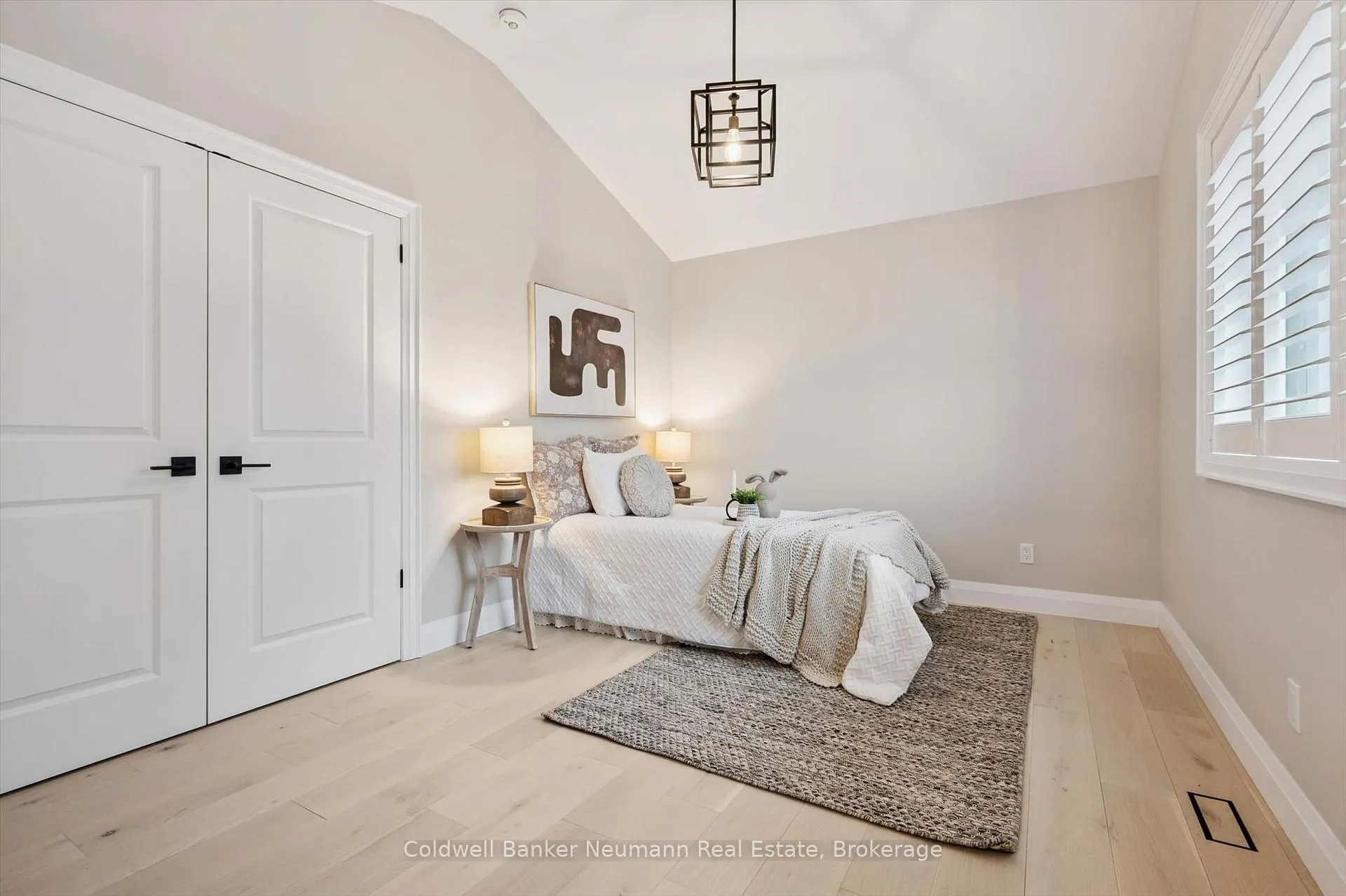 Photo 37 of 65 Dean Avenue, Guelph, Dovercliffe Park/Old University — HOMEH