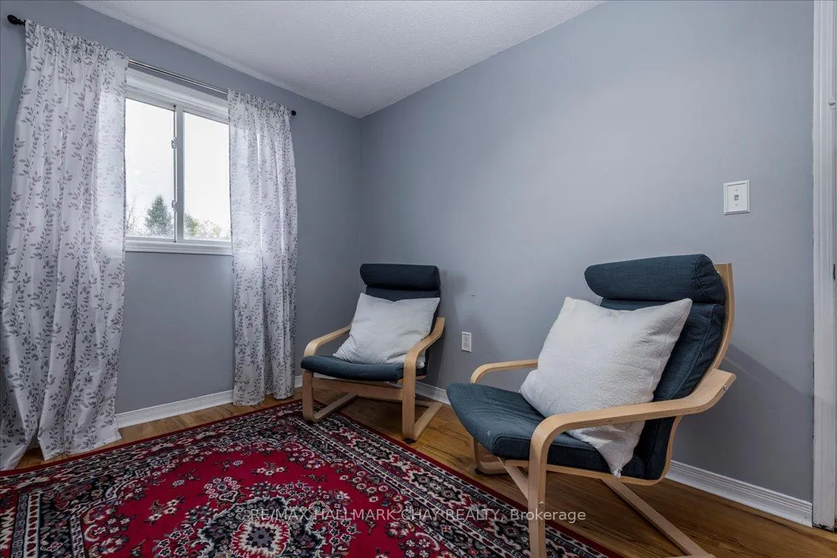 Photo 11 of 11 Garibaldi Drive, Barrie, Holly — HOMEH