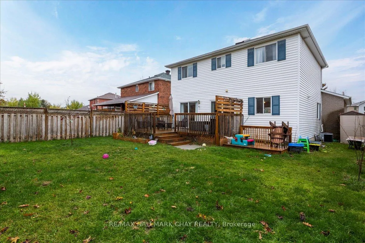 Photo 19 of 11 Garibaldi Drive, Barrie, Holly — HOMEH