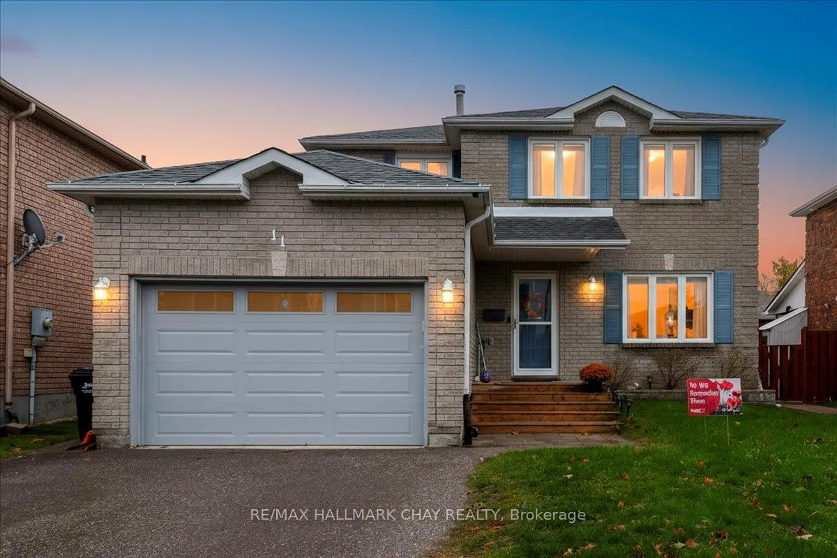 Photo 21 of 11 Garibaldi Drive, Barrie, Holly — HOMEH