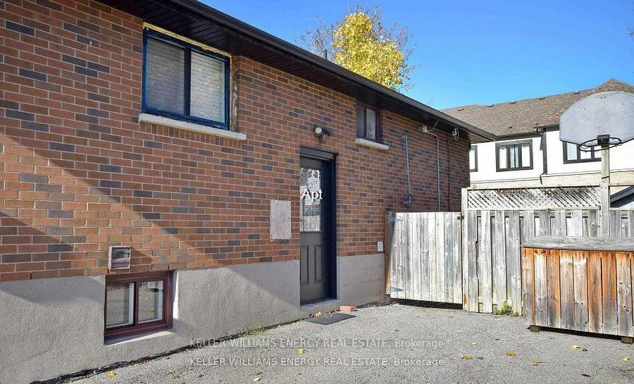Photo 3 of 772 Olive Avenue, Oshawa, Donevan — HOMEH