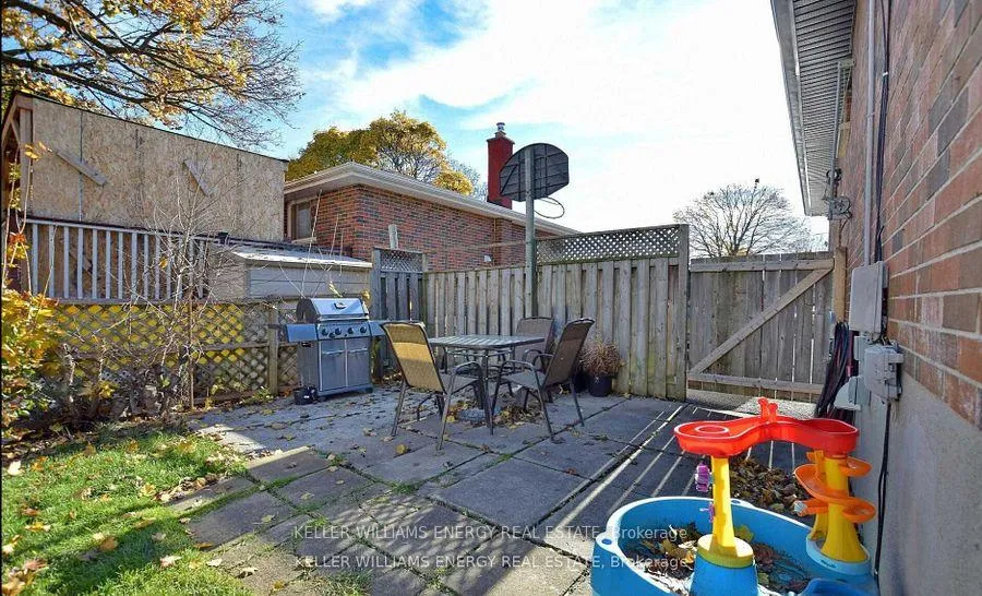 Photo 19 of 772 Olive Avenue, Oshawa, Donevan — HOMEH