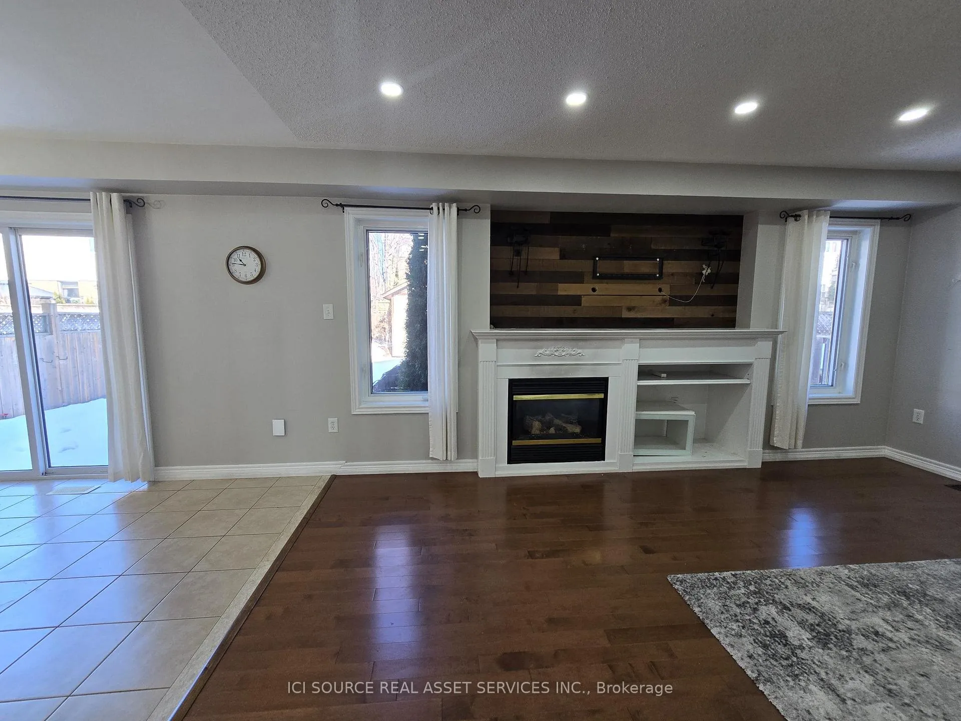 Photo 2 of 1468 Coldstream Drive, Oshawa, Taunton — HOMEH