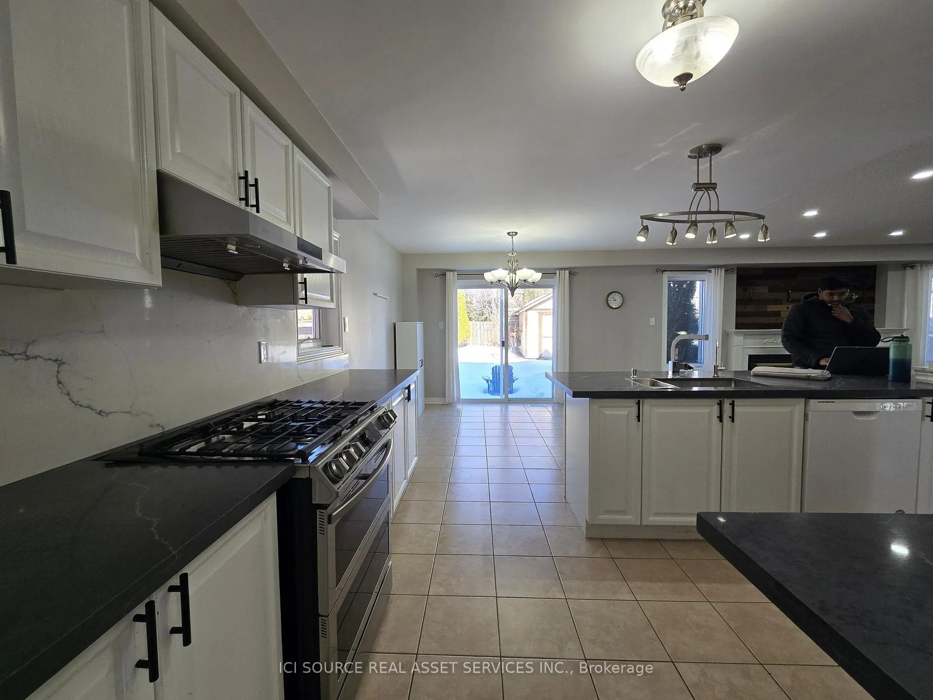 Photo 4 of 1468 Coldstream Drive, Oshawa, Taunton — HOMEH