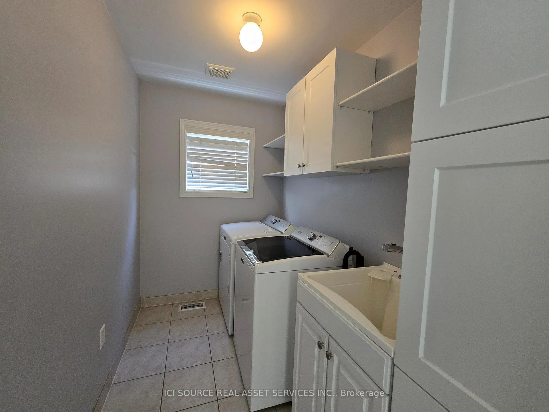 Photo 9 of 1468 Coldstream Drive, Oshawa, Taunton — HOMEH