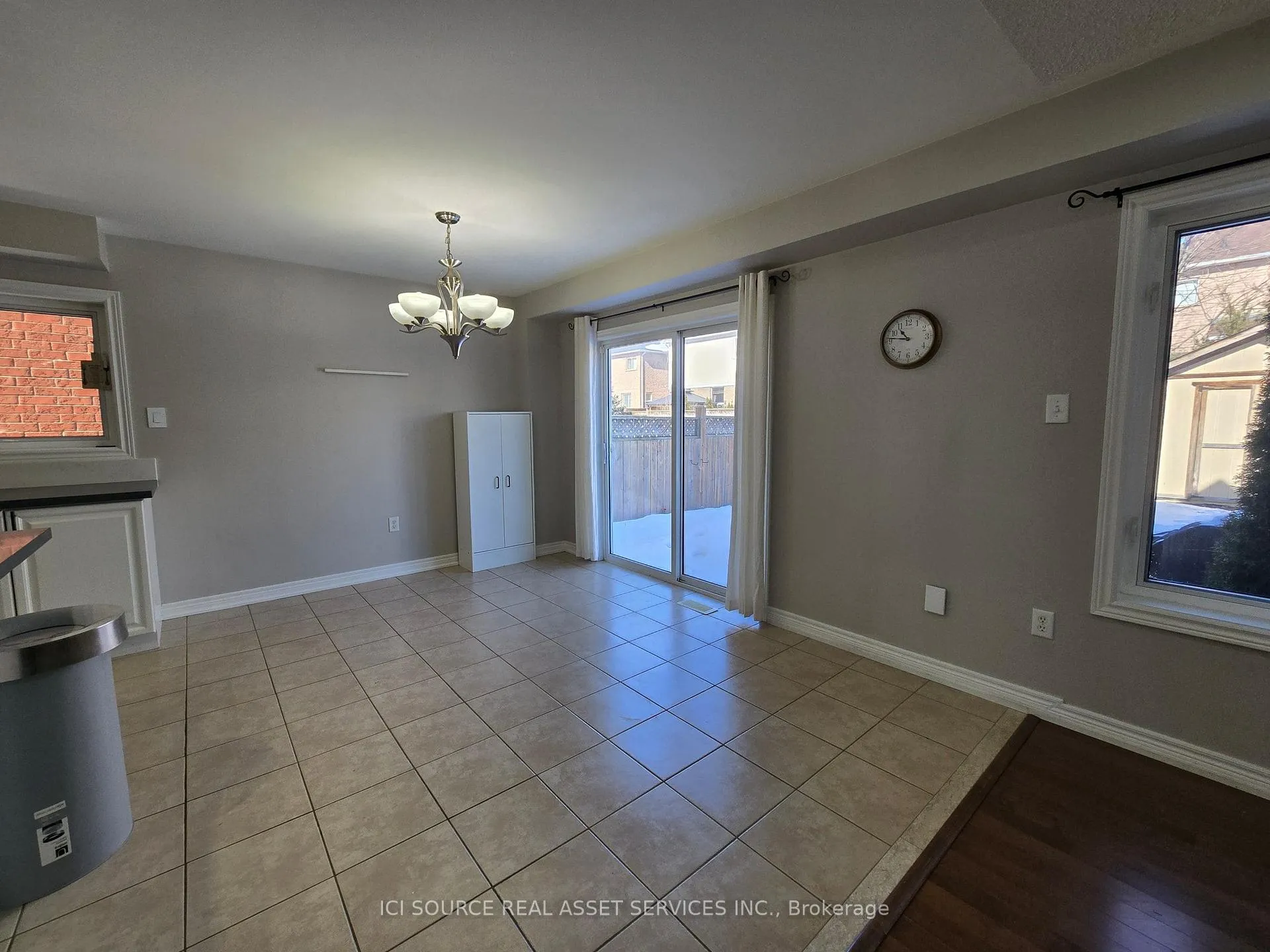 Photo 15 of 1468 Coldstream Drive, Oshawa, Taunton — HOMEH