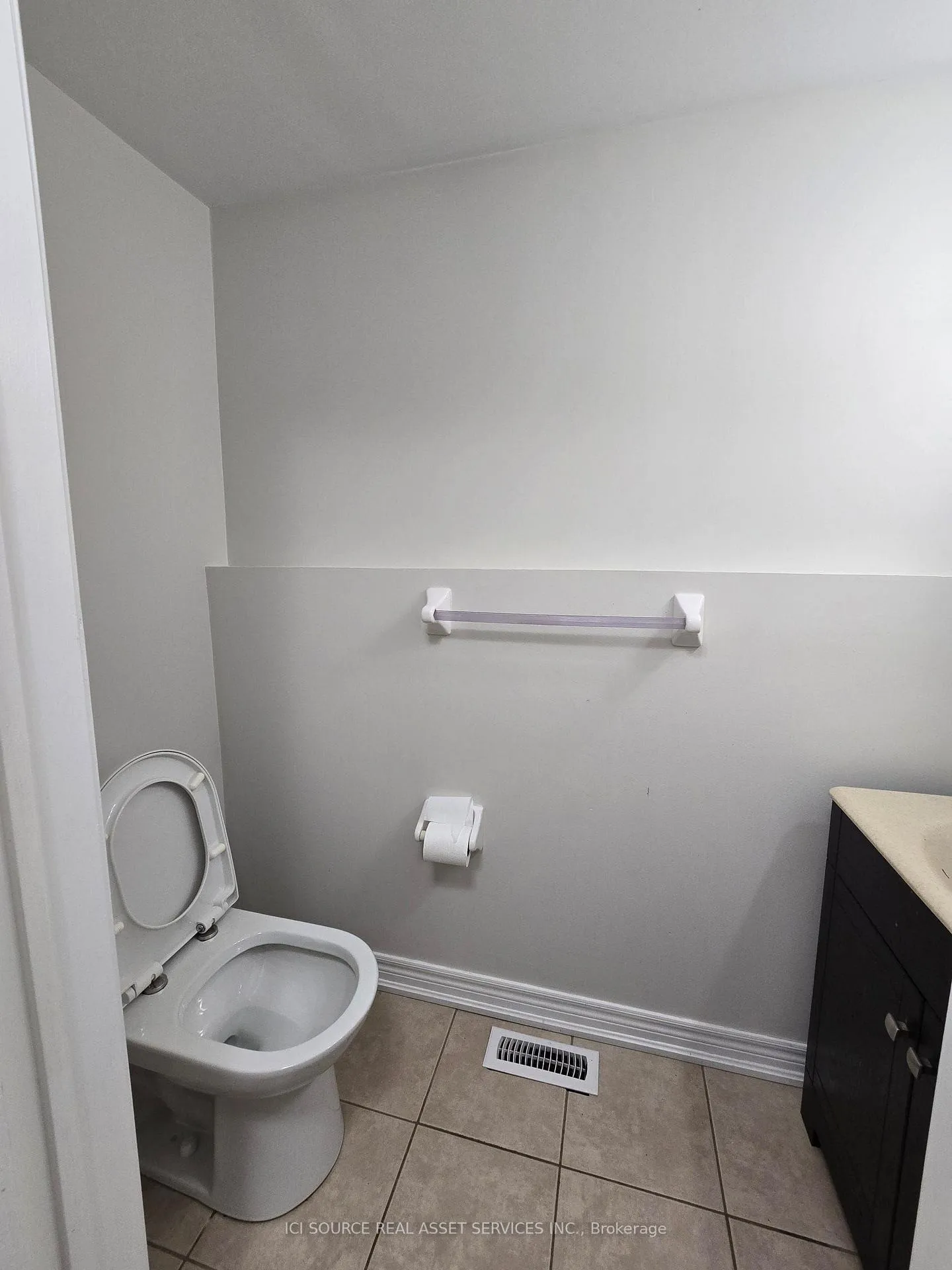 Photo 18 of 1468 Coldstream Drive, Oshawa, Taunton — HOMEH