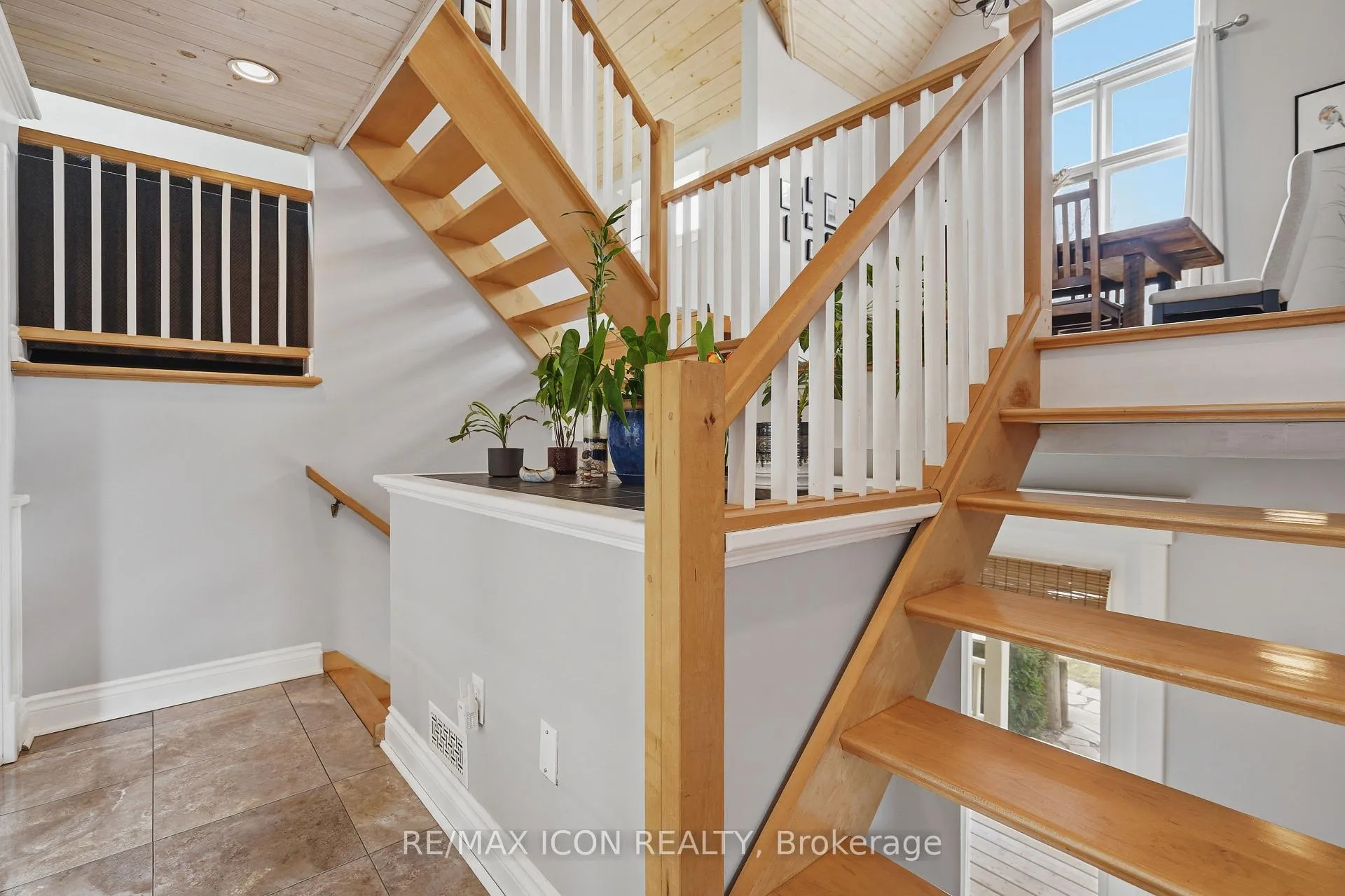 Photo 8 of 318 Selbourne Drive, Central Elgin, Rural Central Elgin — HOMEH