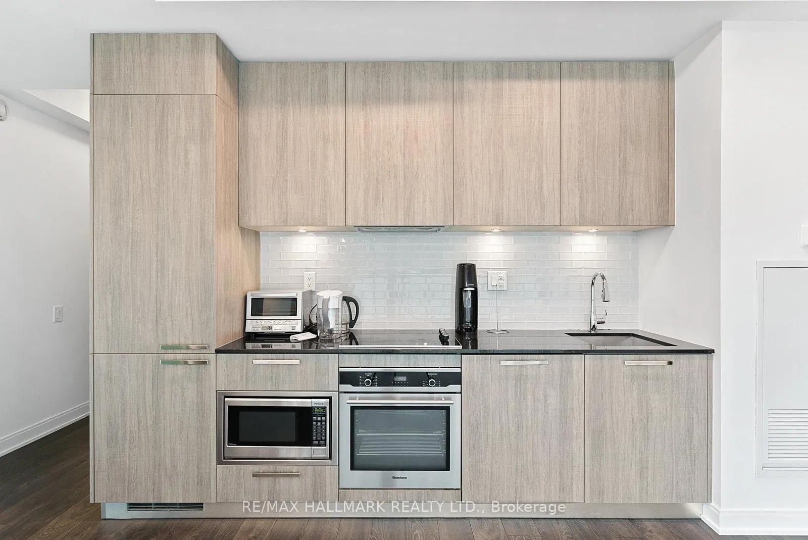 Photo 9 of Unit 601, 50 Charles Street E, Toronto, Church-Yonge Corridor — HOMEH