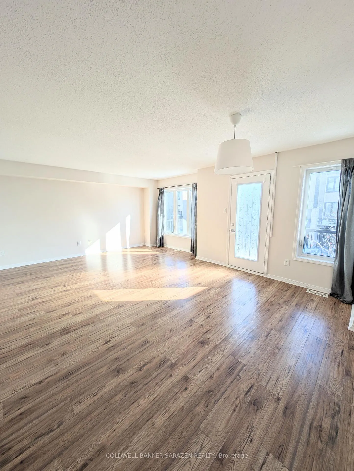 Photo 6 of 816 Element Private, Ottawa, Kanata - Emerald Meadows/Trailwest — HOMEH