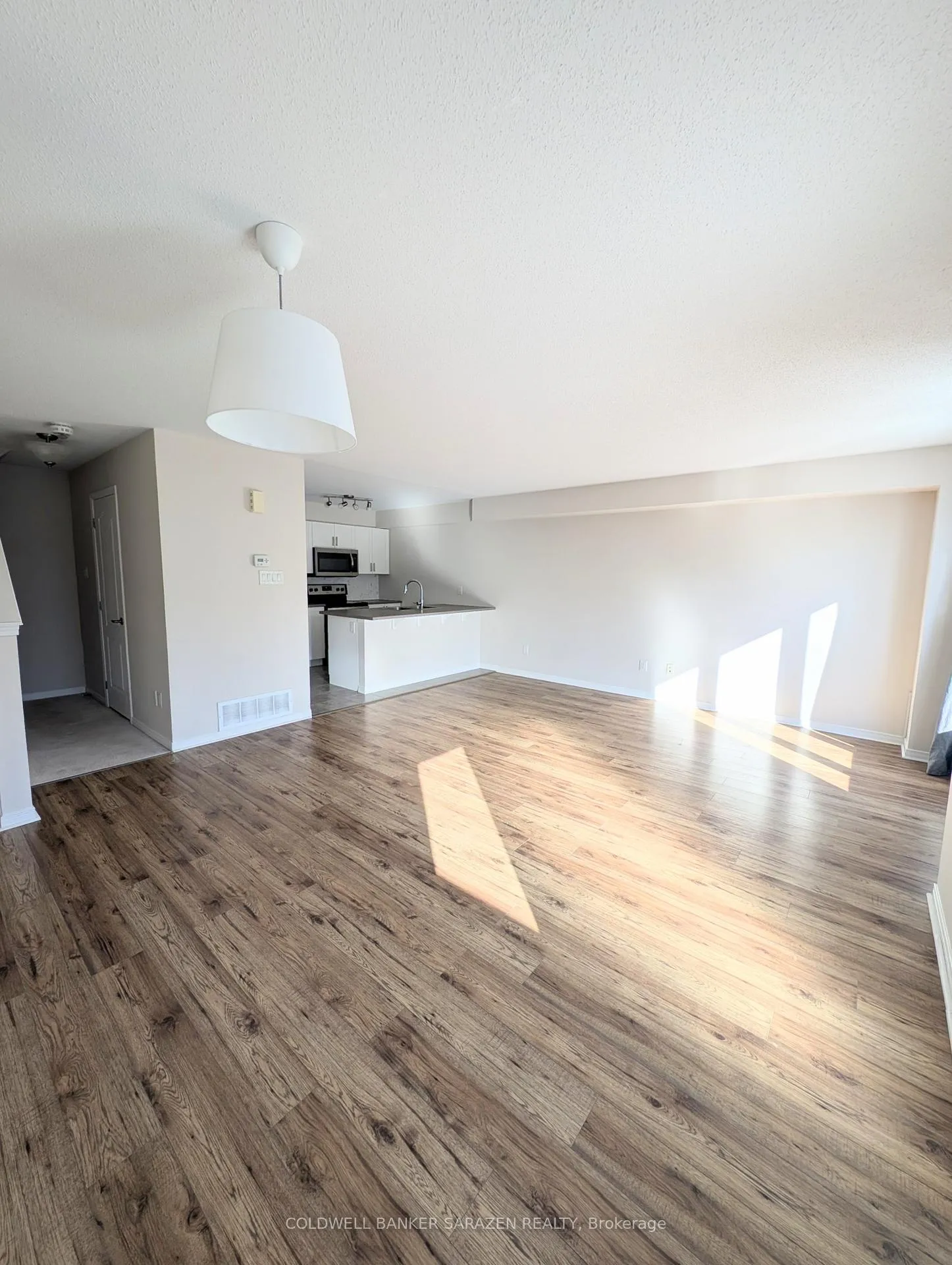Photo 10 of 816 Element Private, Ottawa, Kanata - Emerald Meadows/Trailwest — HOMEH