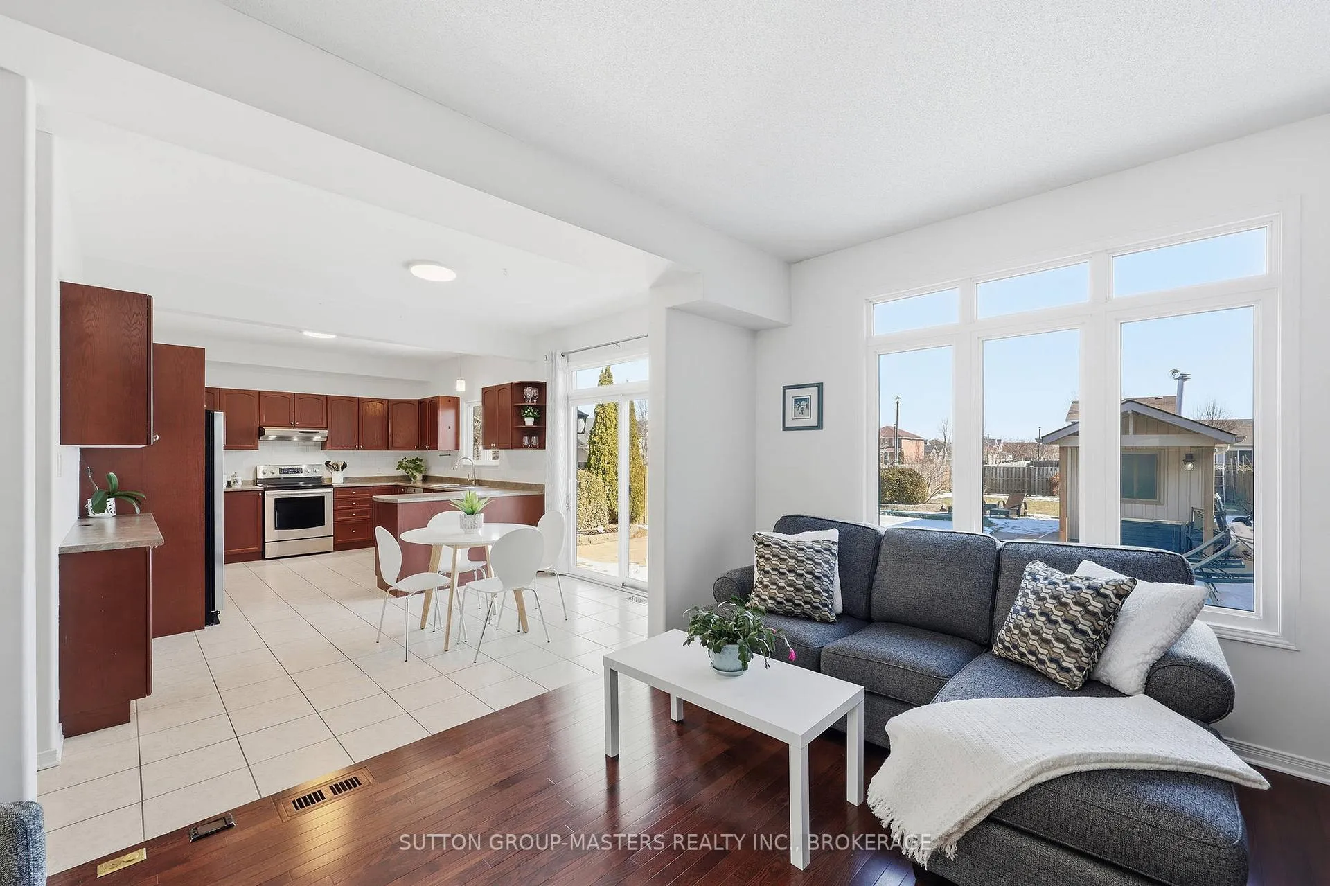 Photo 9 of 530 Nora Court, Kingston, Kingston East (Incl Barret Crt) — HOMEH