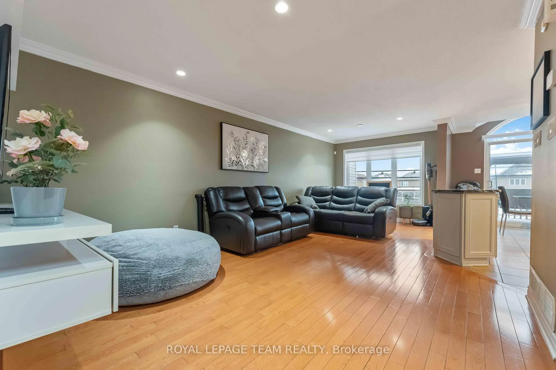 Photo 4 of 191 Deerfox Drive, Ottawa, Barrhaven - Longfields — HOMEH