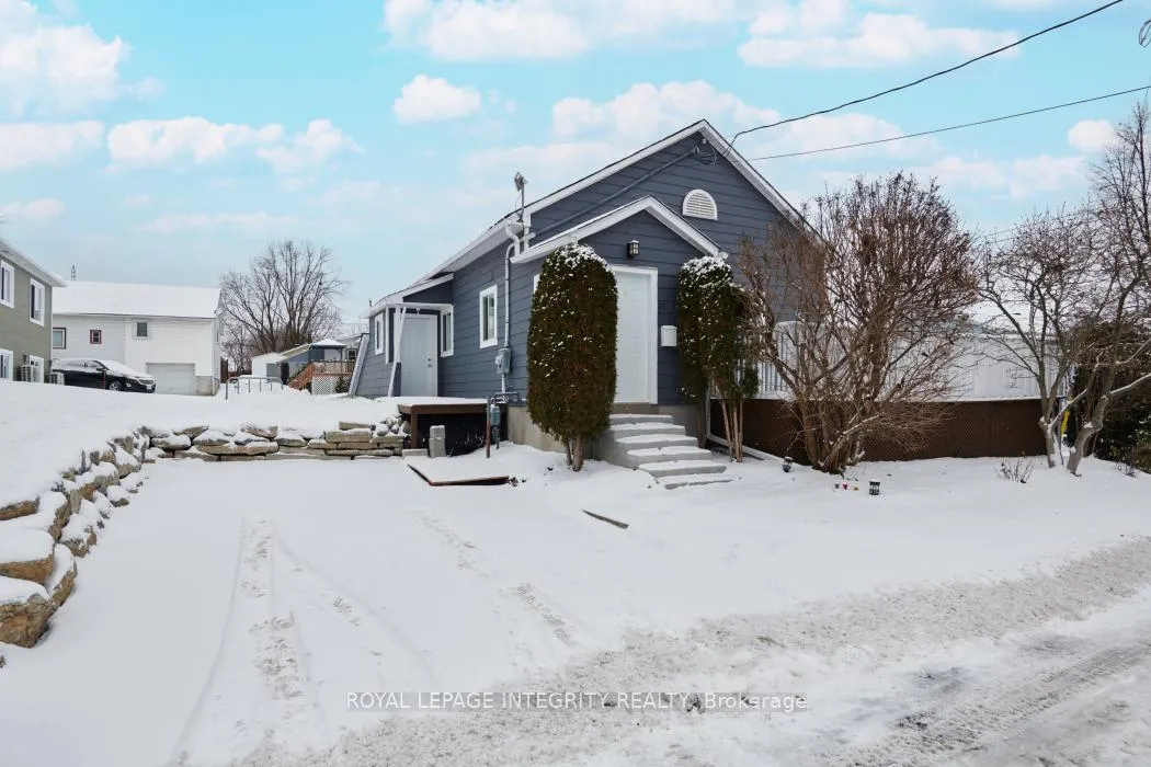 Photo 1 of 75 St. George Street E, North Glengarry, Alexandria — HOMEH