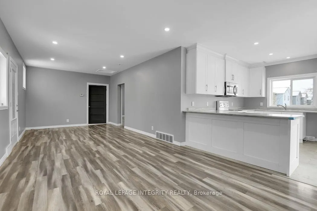 Photo 3 of 75 St. George Street E, North Glengarry, Alexandria — HOMEH