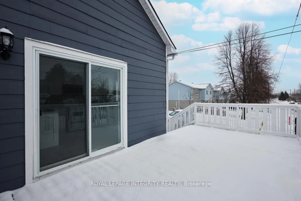 Photo 23 of 75 St. George Street E, North Glengarry, Alexandria — HOMEH