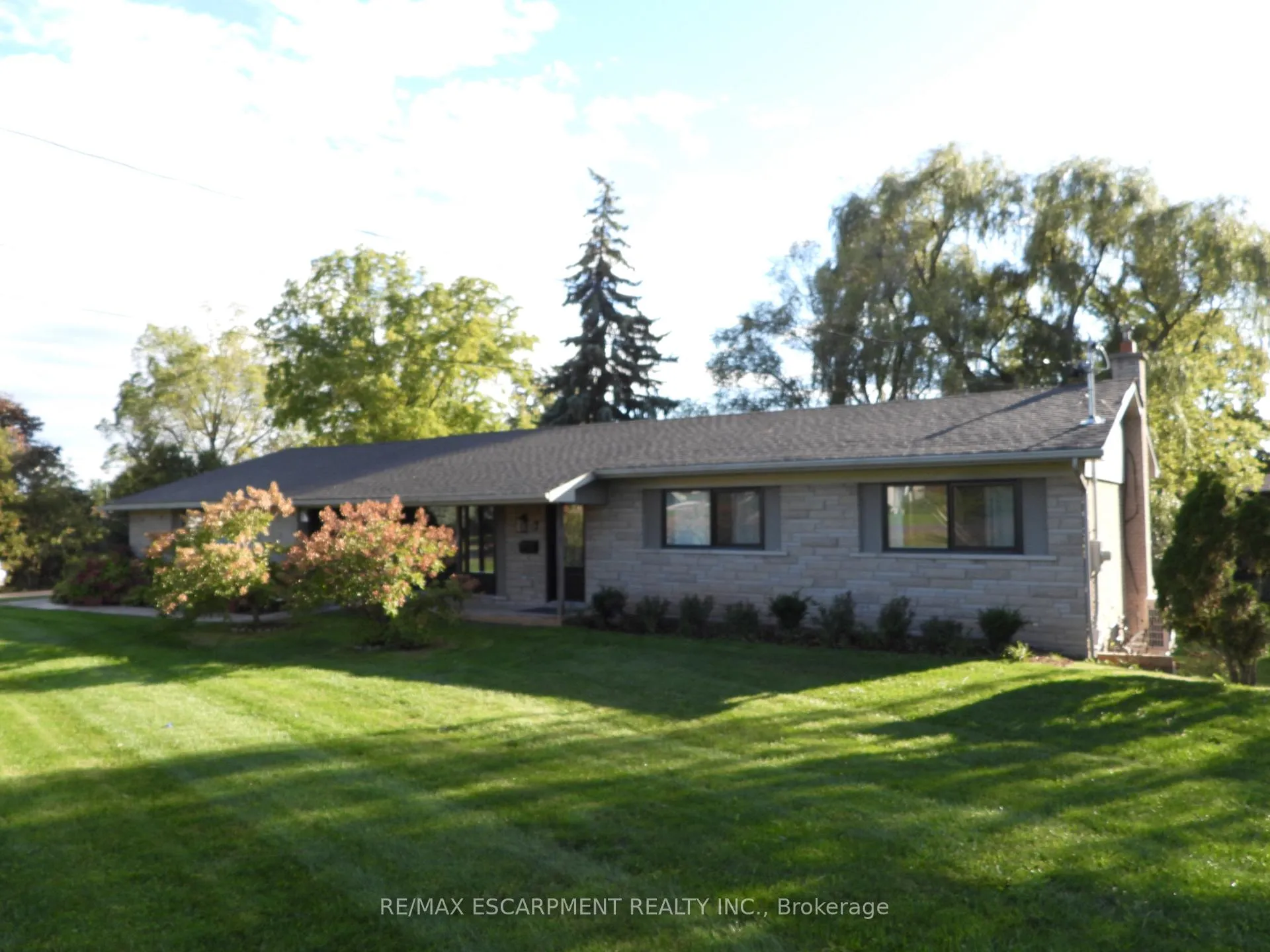 Photo 1 of Unit Basement, 7 Bayview Avenue, Hamilton, Waterdown — HOMEH