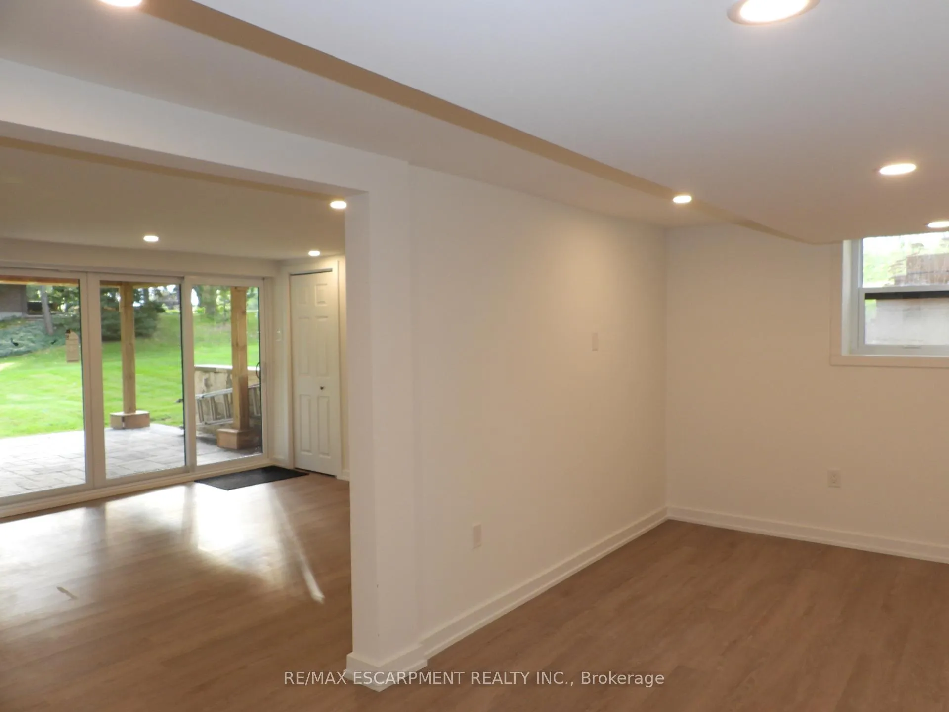 Photo 2 of Unit Basement, 7 Bayview Avenue, Hamilton, Waterdown — HOMEH