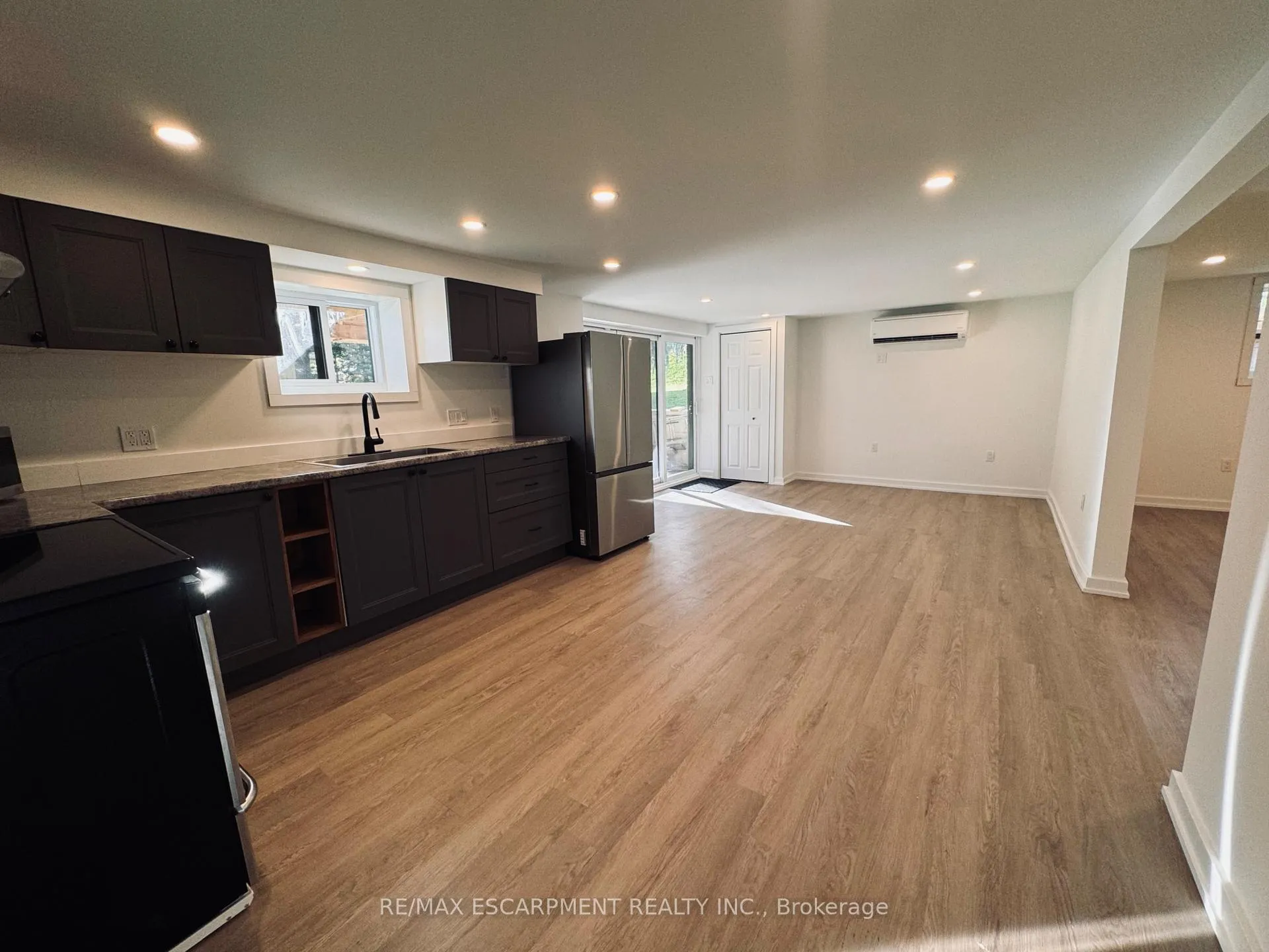 Photo 11 of Unit Basement, 7 Bayview Avenue, Hamilton, Waterdown — HOMEH