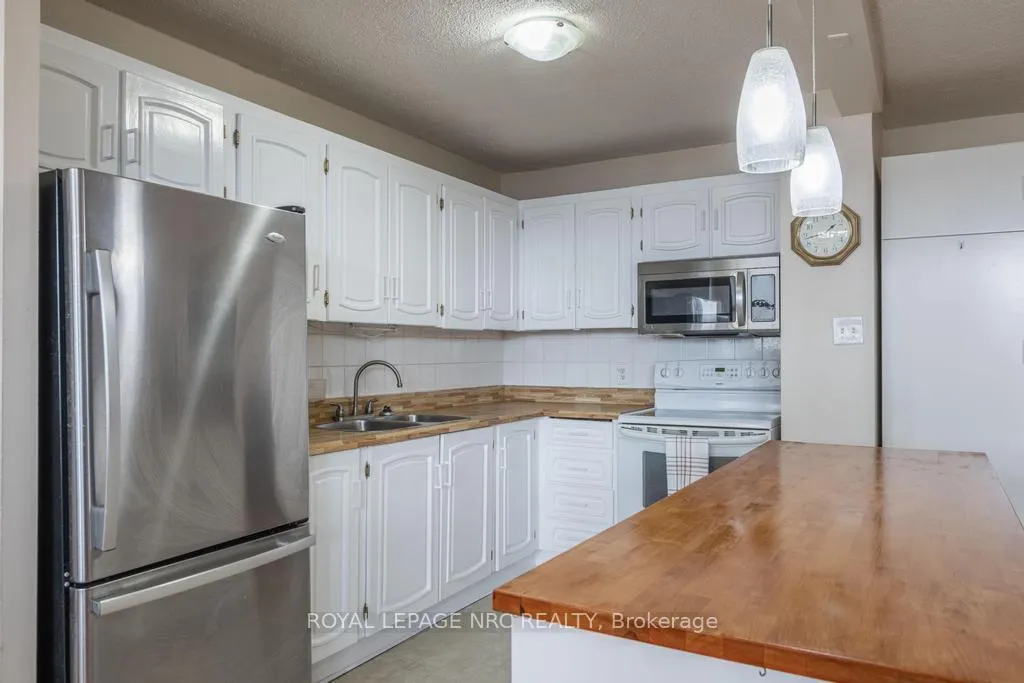 Photo 3 of Unit 601, 215 Glenridge Avenue, St. Catharines, Glendale/Glenridge — HOMEH