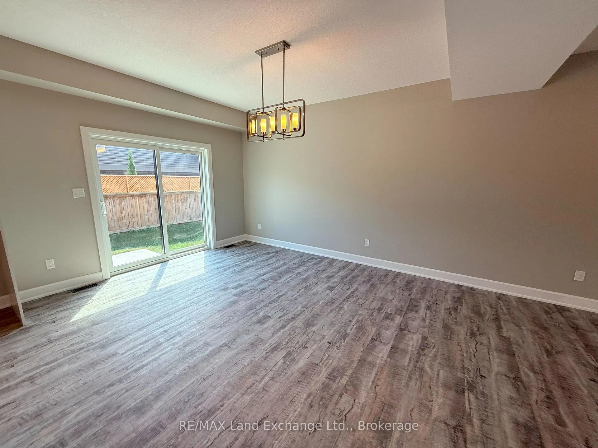 Photo 12 of Unit Unit 2, 8 Golf Links Road, Kincardine — HOMEH