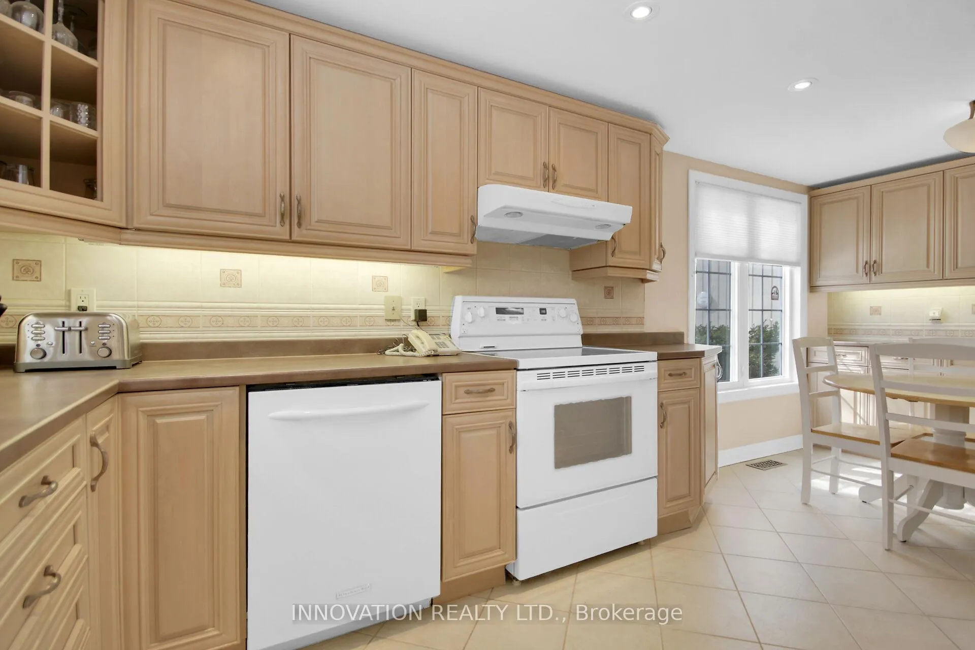 Photo 10 of 3024 Uplands Drive, Ottawa, Hunt Club — HOMEH