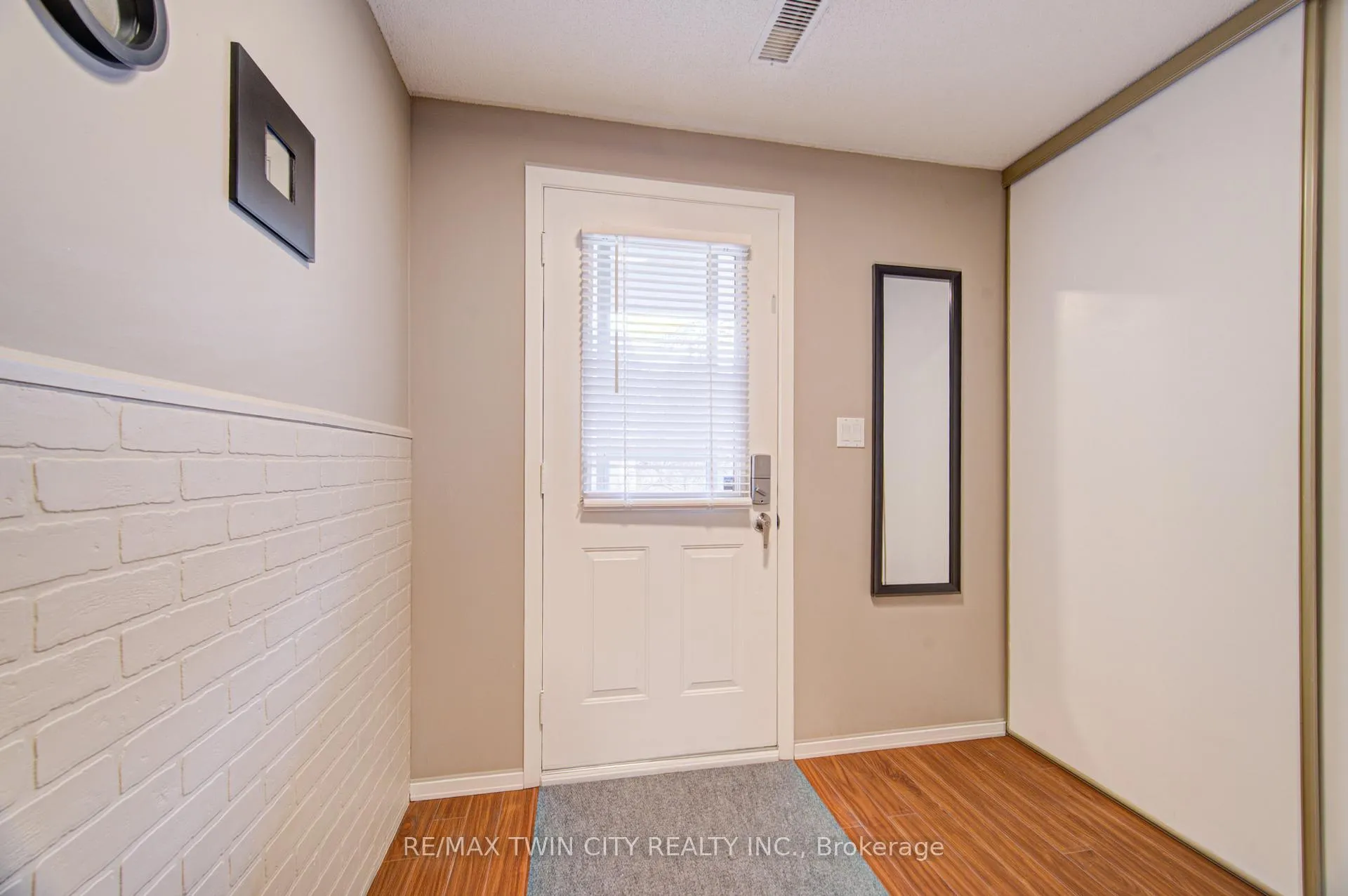 Photo 5 of Unit 12, 54 Green Valley Drive, Kitchener — HOMEH