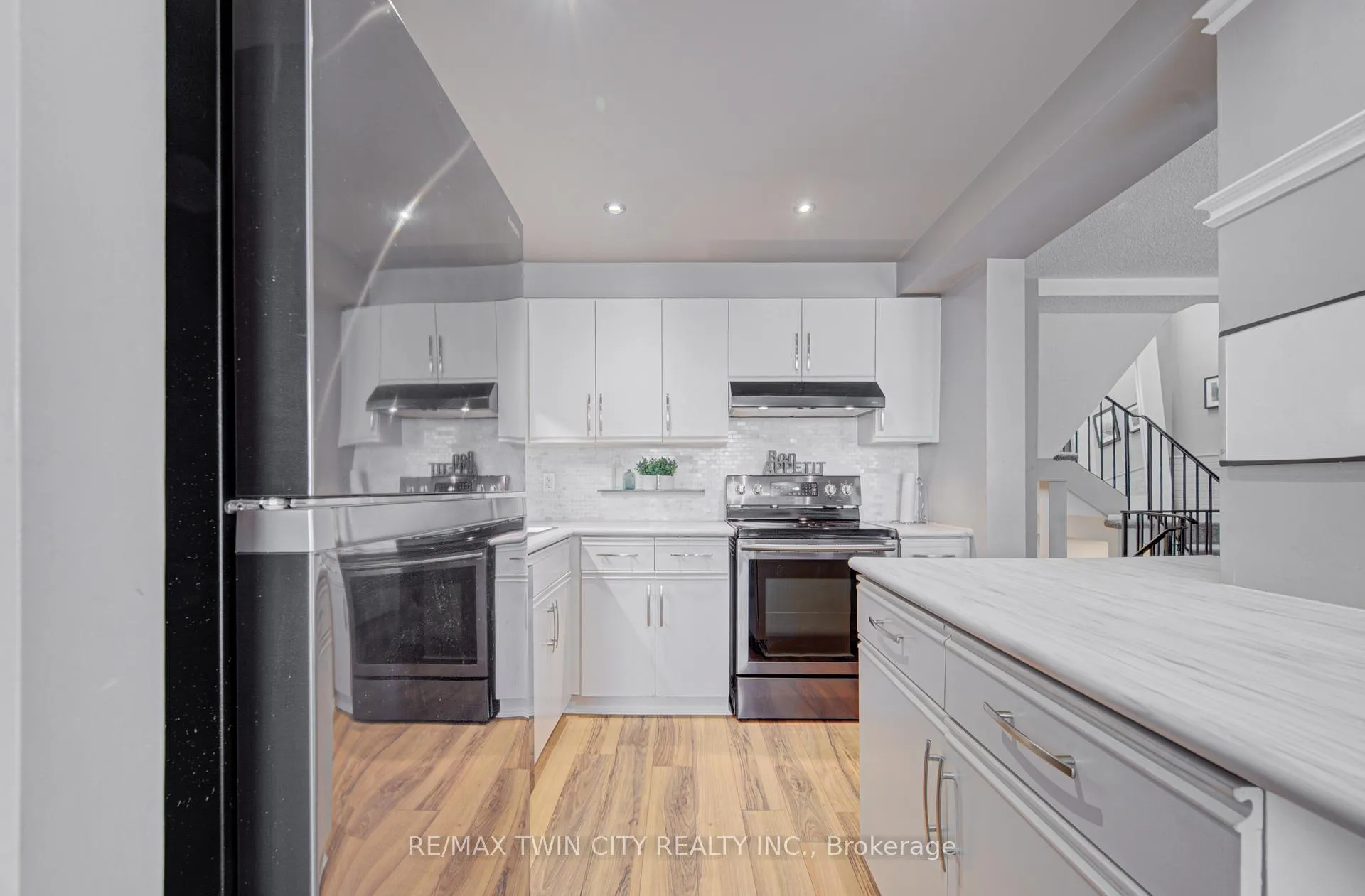 Photo 12 of Unit 12, 54 Green Valley Drive, Kitchener — HOMEH