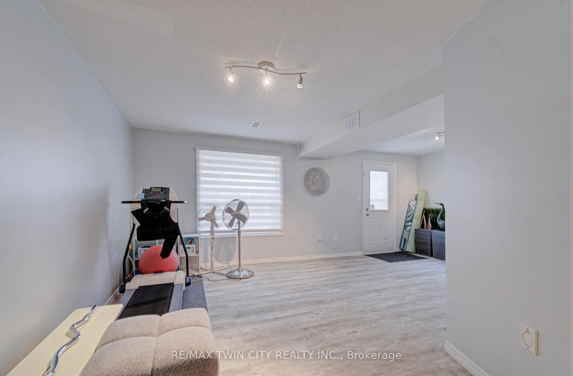 Photo 23 of Unit 12, 54 Green Valley Drive, Kitchener — HOMEH