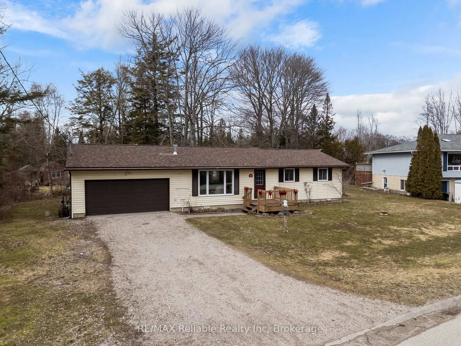 Photo 33 of 314 Tyendinaga Road, Huron-Kinloss — HOMEH