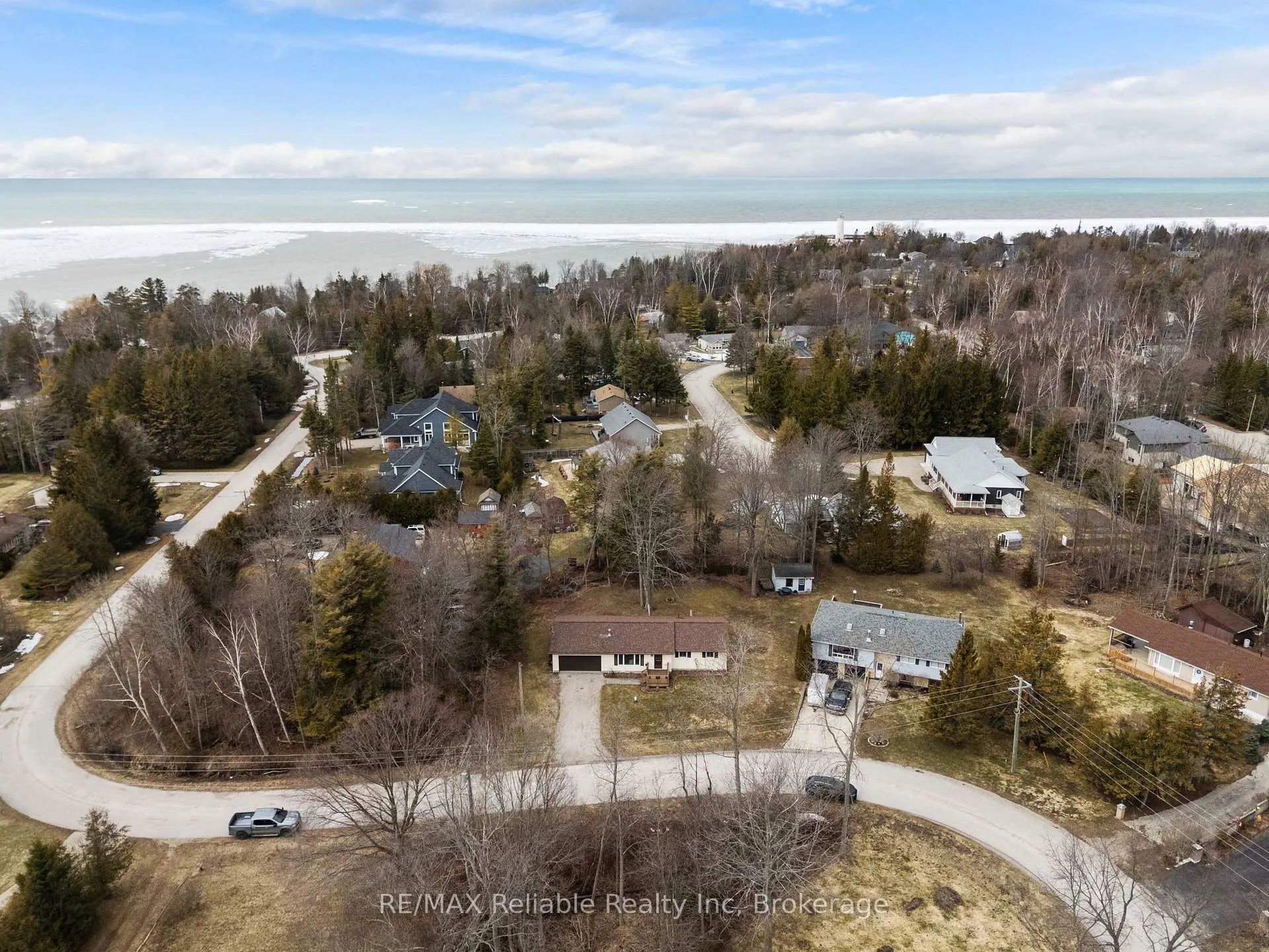 Photo 35 of 314 Tyendinaga Road, Huron-Kinloss — HOMEH