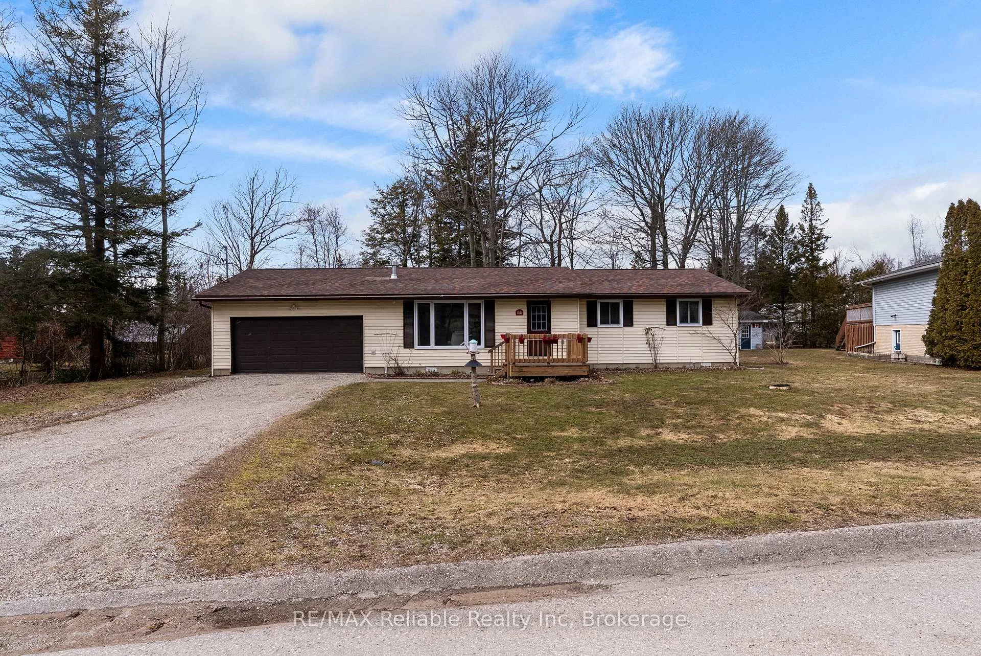 Photo 38 of 314 Tyendinaga Road, Huron-Kinloss — HOMEH