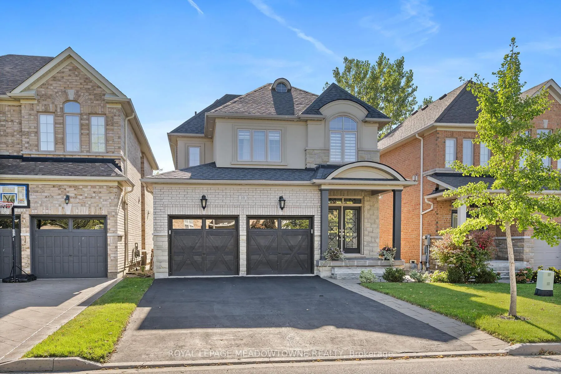 Front of 10 Silver Pond Drive