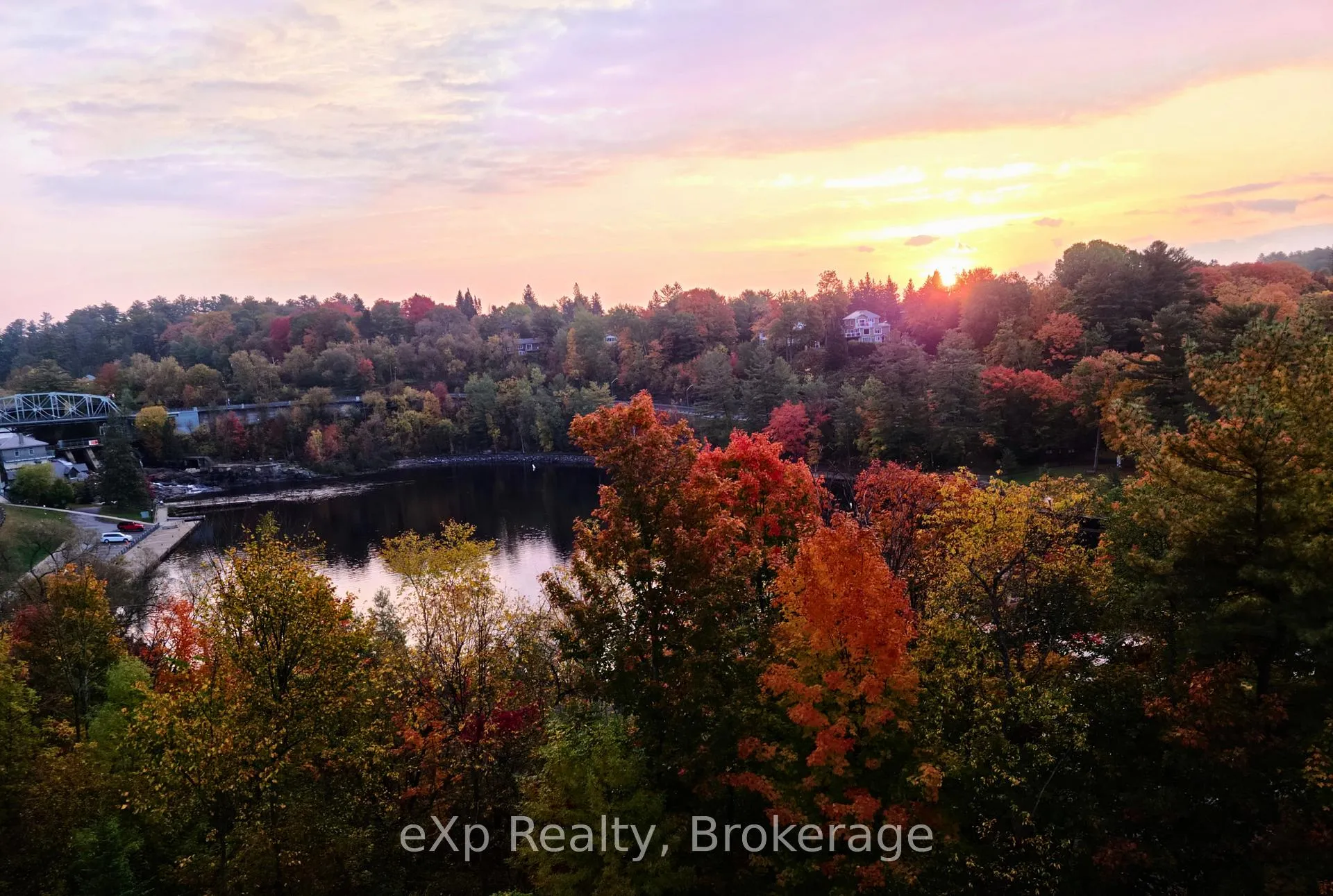 Photo 4 of Unit B/311, 10 Kimberley Avenue, Bracebridge, Macaulay — HOMEH