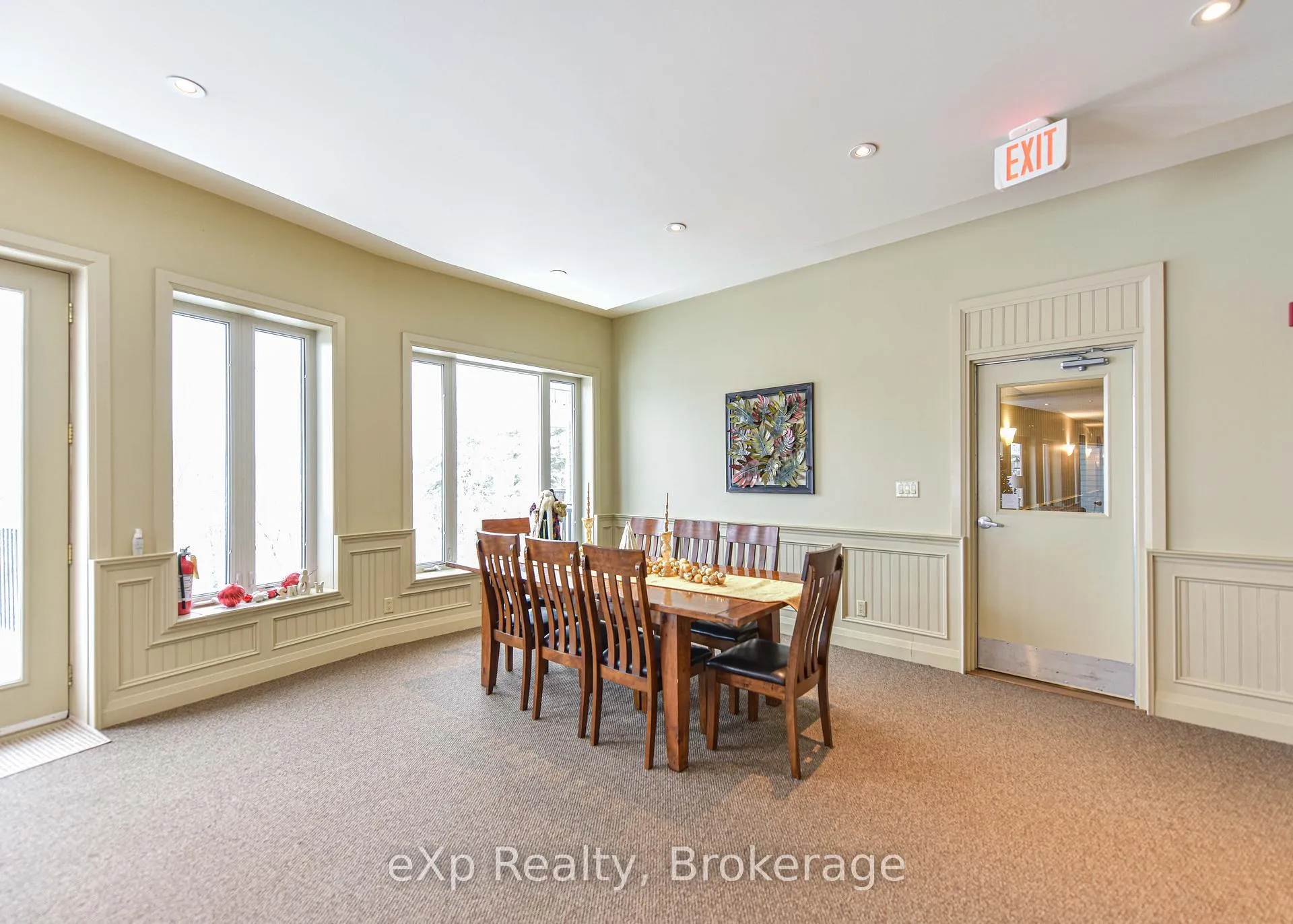 Photo 25 of Unit B/311, 10 Kimberley Avenue, Bracebridge, Macaulay — HOMEH
